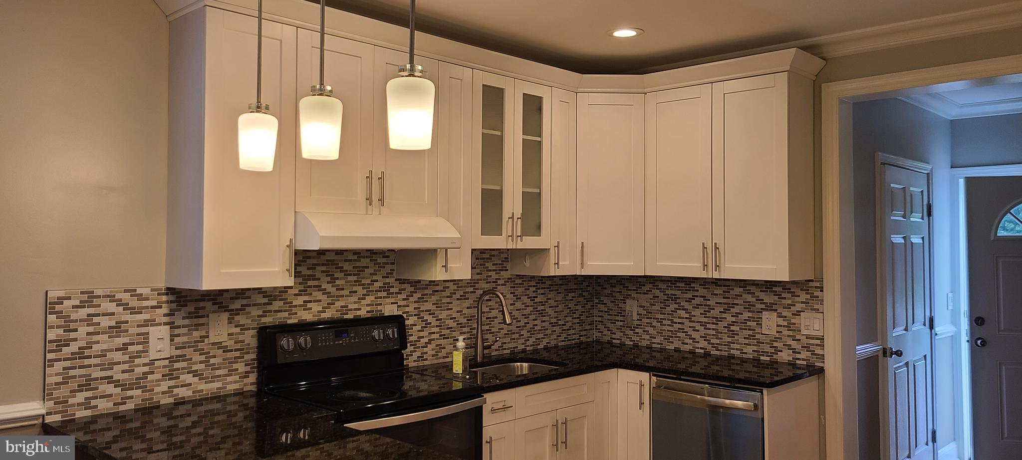 HIGHLAND - Residential Lease