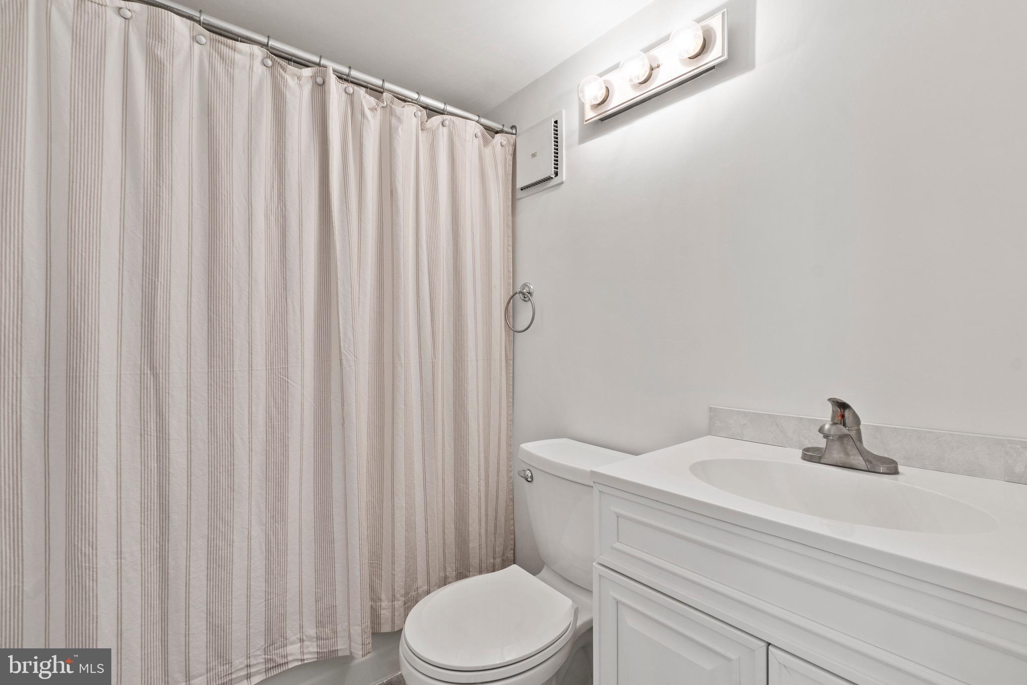 MARYLAND MANOR - Residential