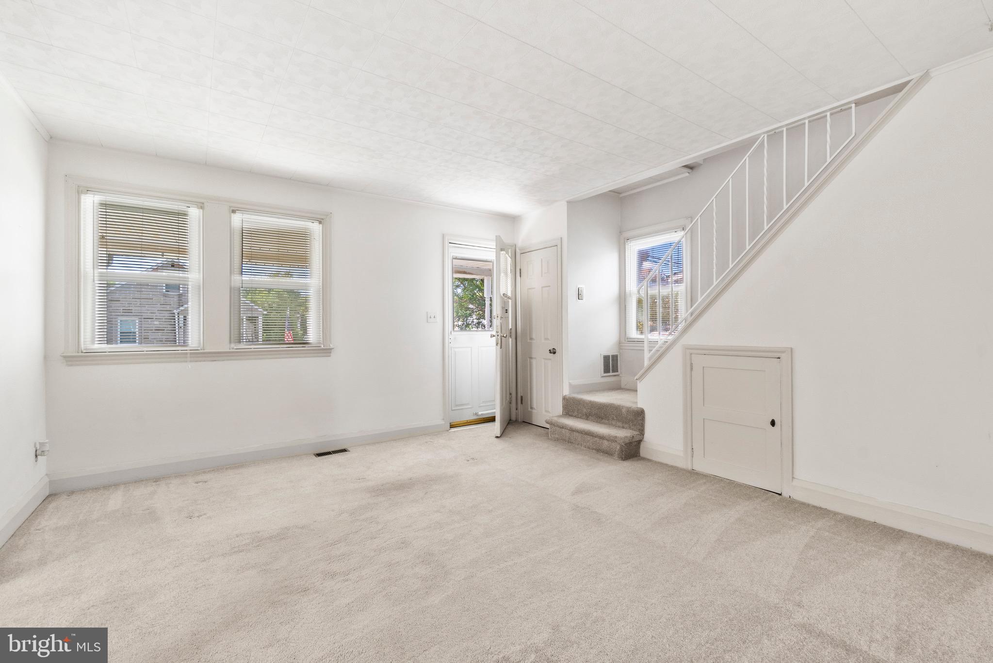 MARYLAND MANOR - Residential