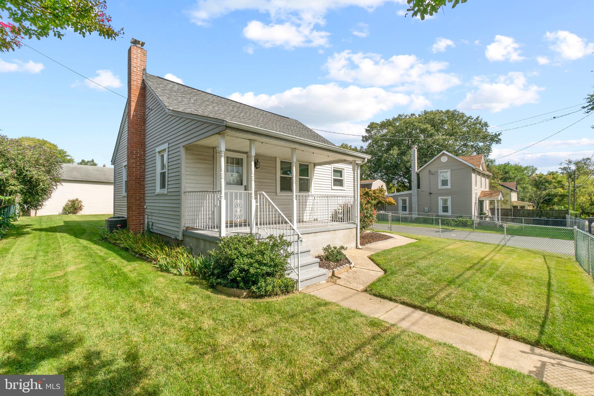 MARYLAND MANOR - Residential