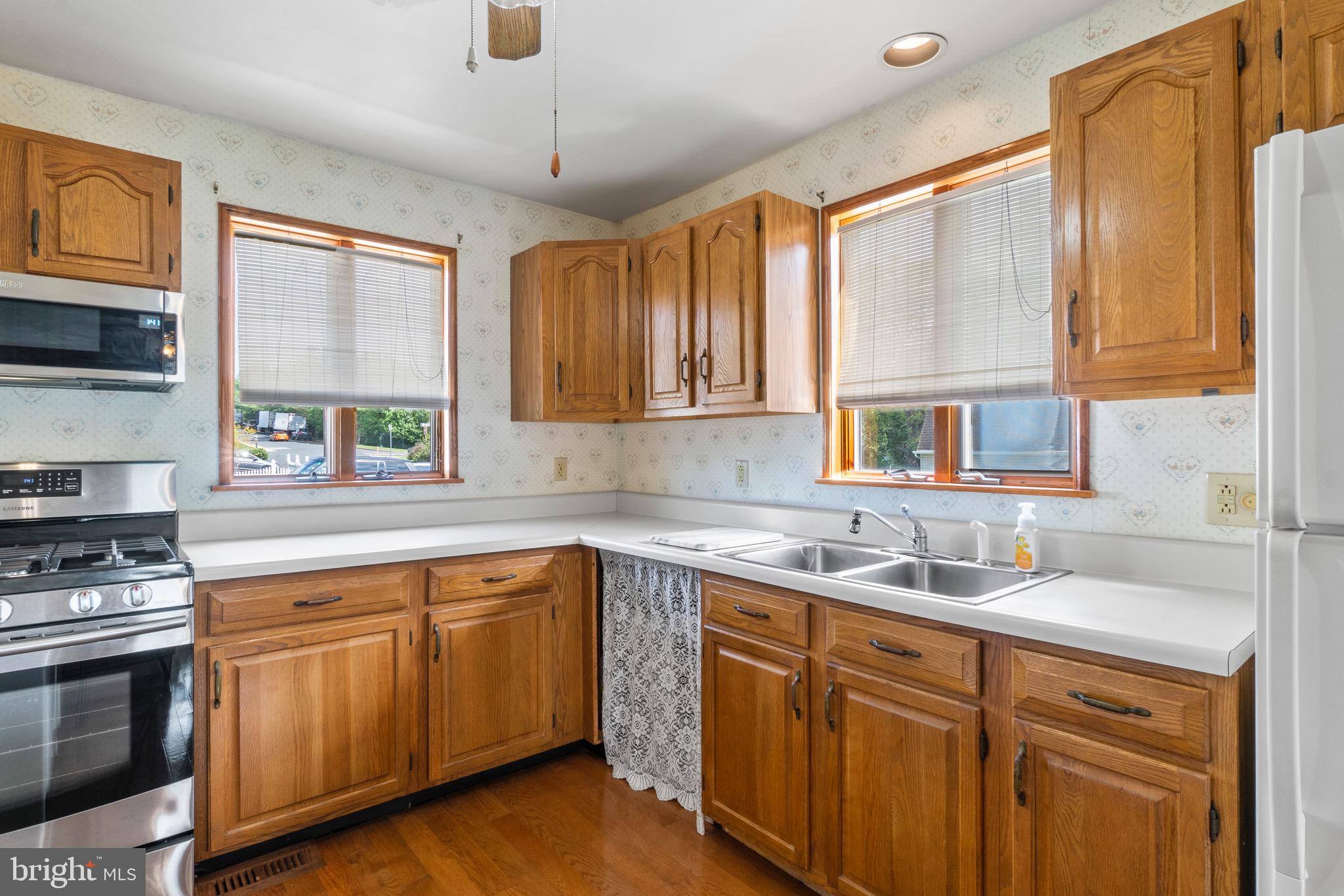 MARYLAND MANOR - Residential