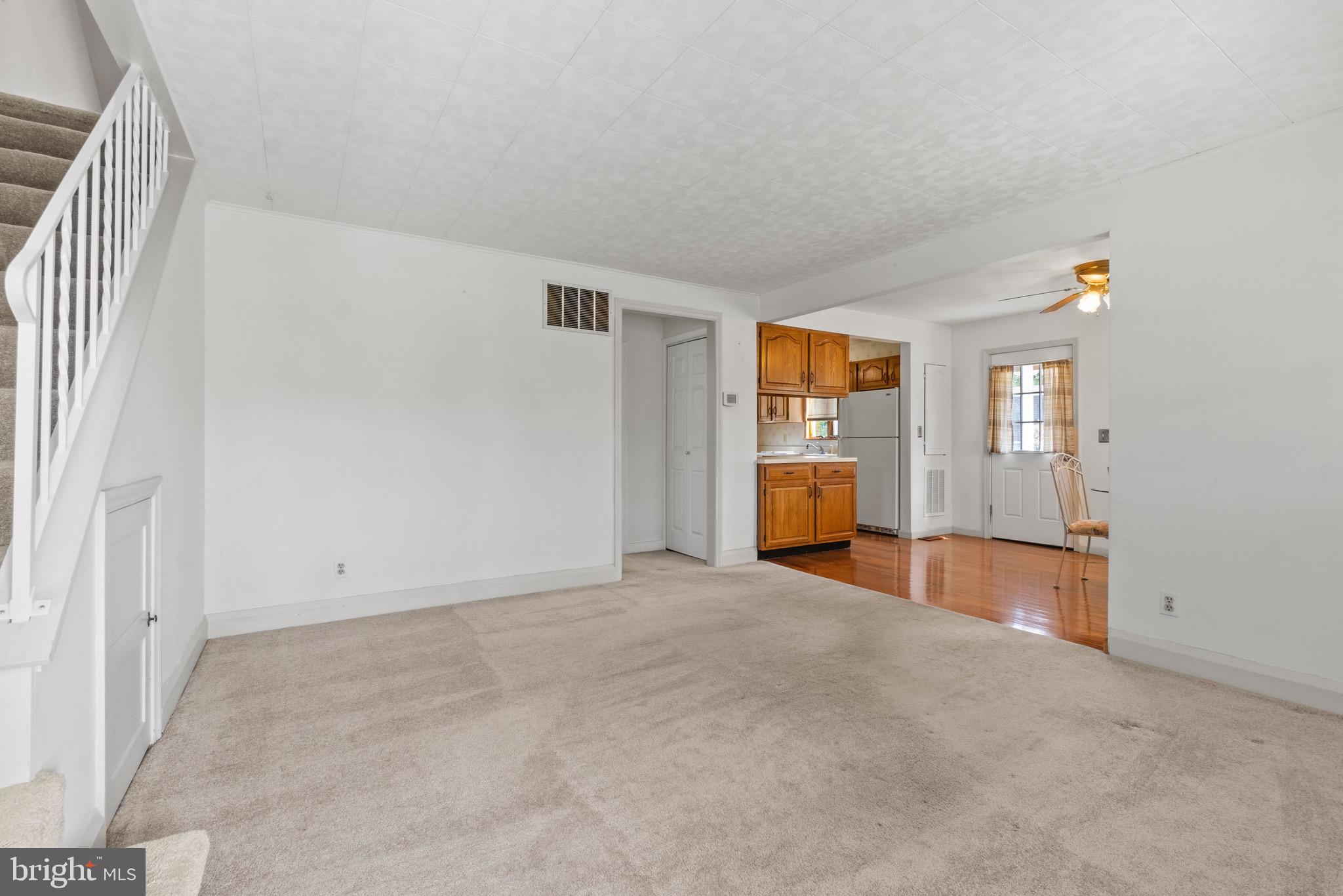 MARYLAND MANOR - Residential