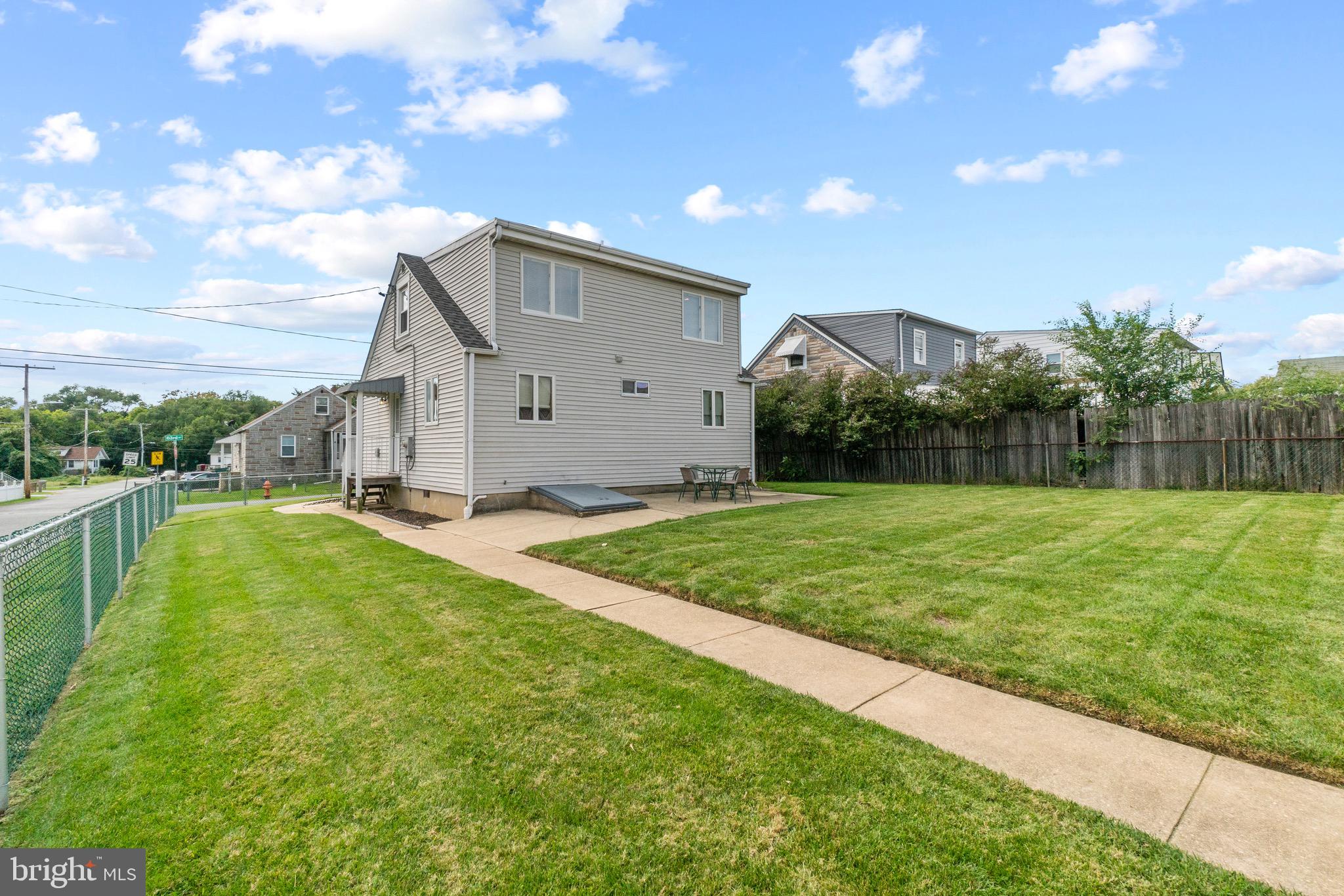 MARYLAND MANOR - Residential