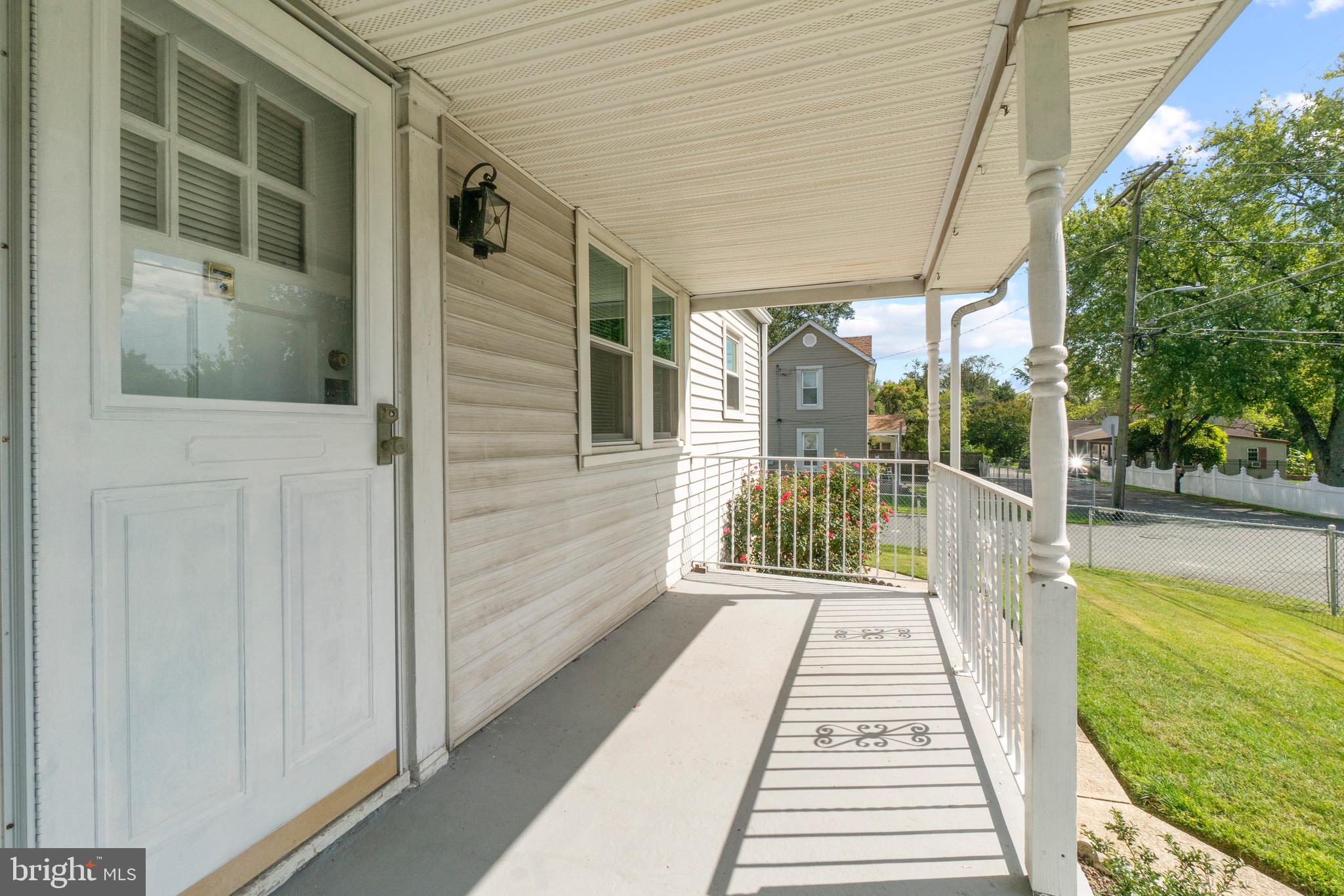 MARYLAND MANOR - Residential