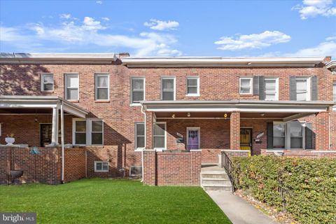 Townhouse For Sale - 3436 Cliftmont Avenue<br/> BALTIMORE, MD 21213