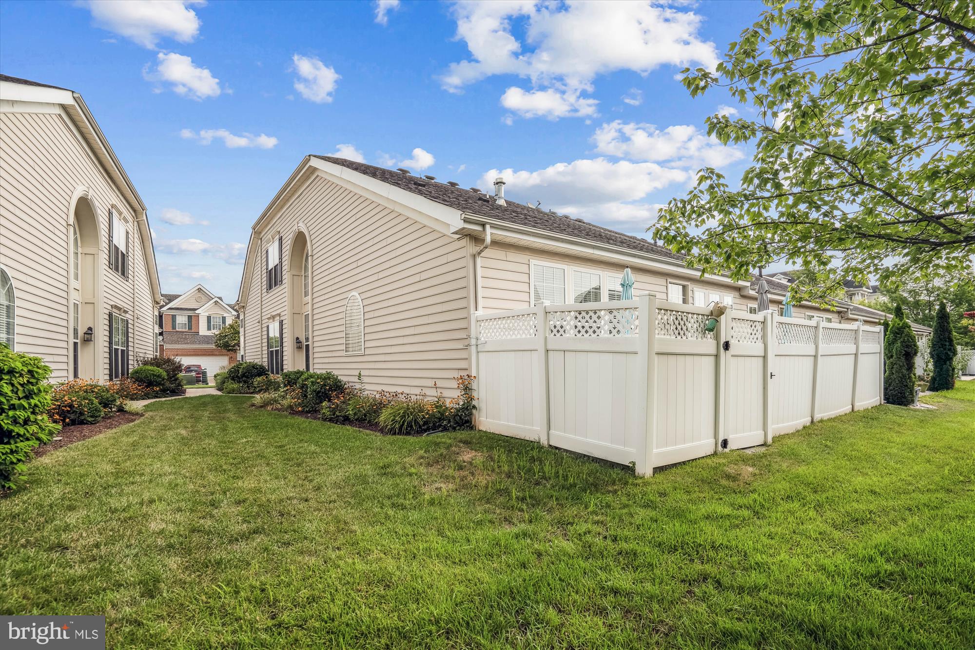 7211 PINEY WOODS PLACE