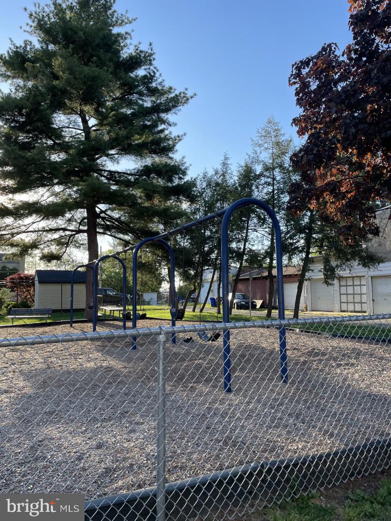 POTTSTOWN - Residential