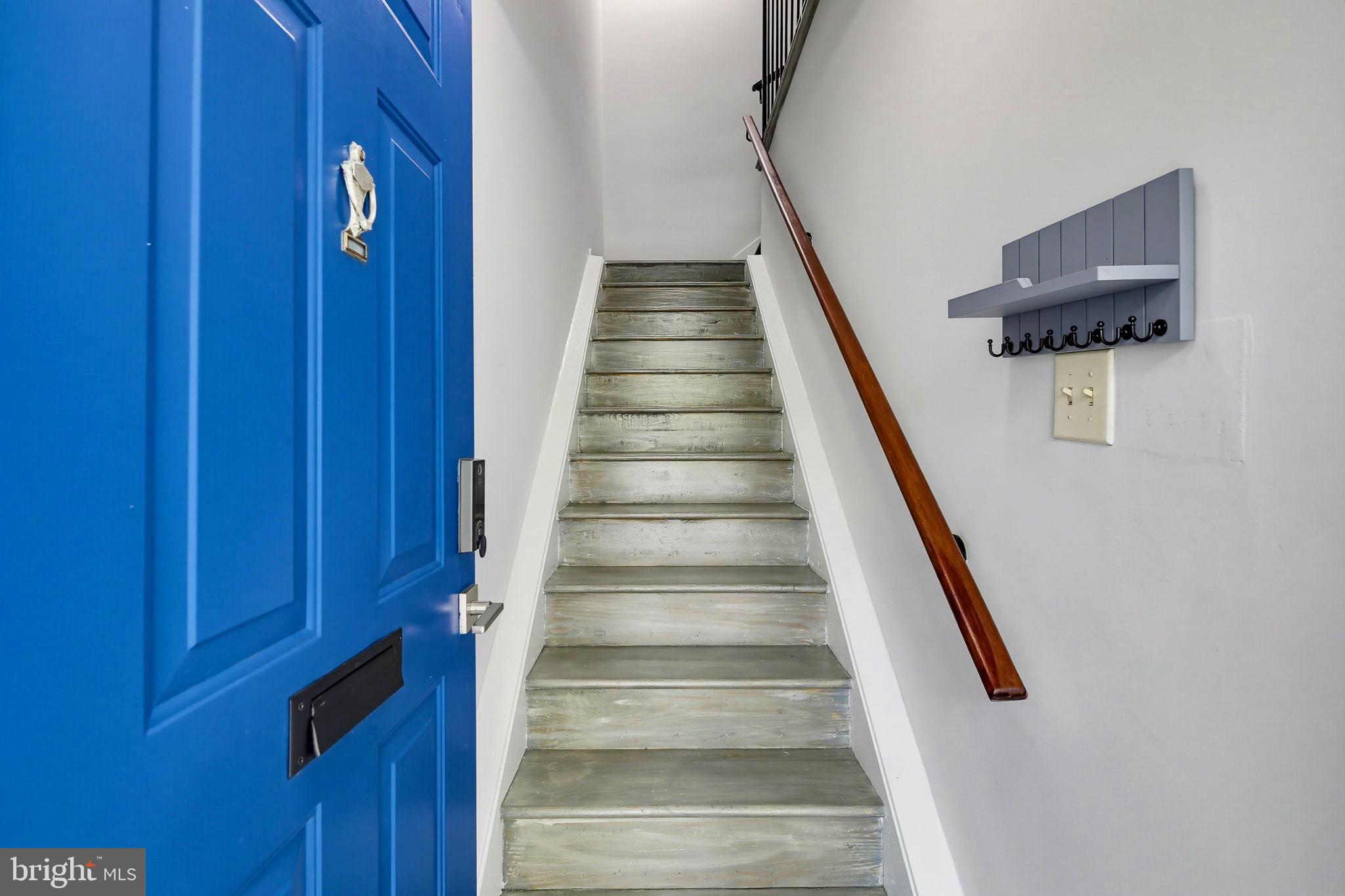 109 W CONWAY STREET