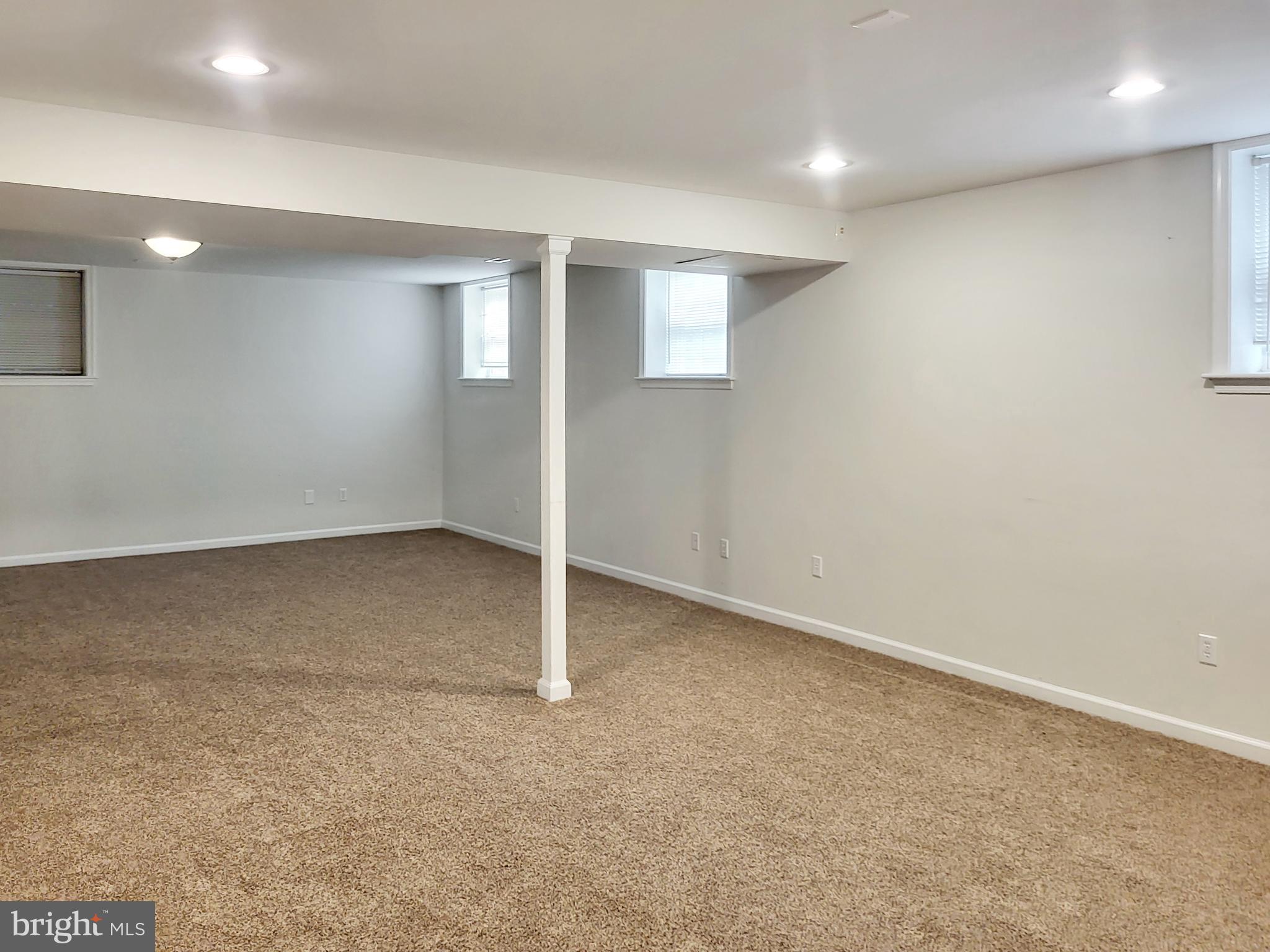 PARKSIDE VILLAGE - Residential Lease