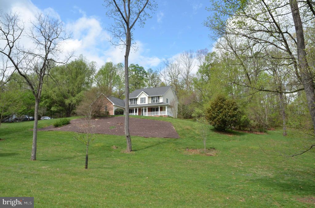 Photo of 293 Skylar Lanes Way, WINCHESTER, VA 22603 (MLS # VAFV2041090)