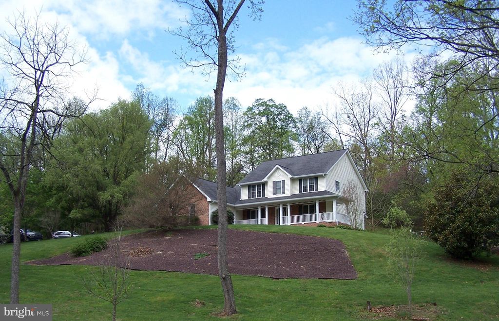 Photo of 293 Skylar Lanes Way, WINCHESTER, VA 22603 (MLS # VAFV2041090)