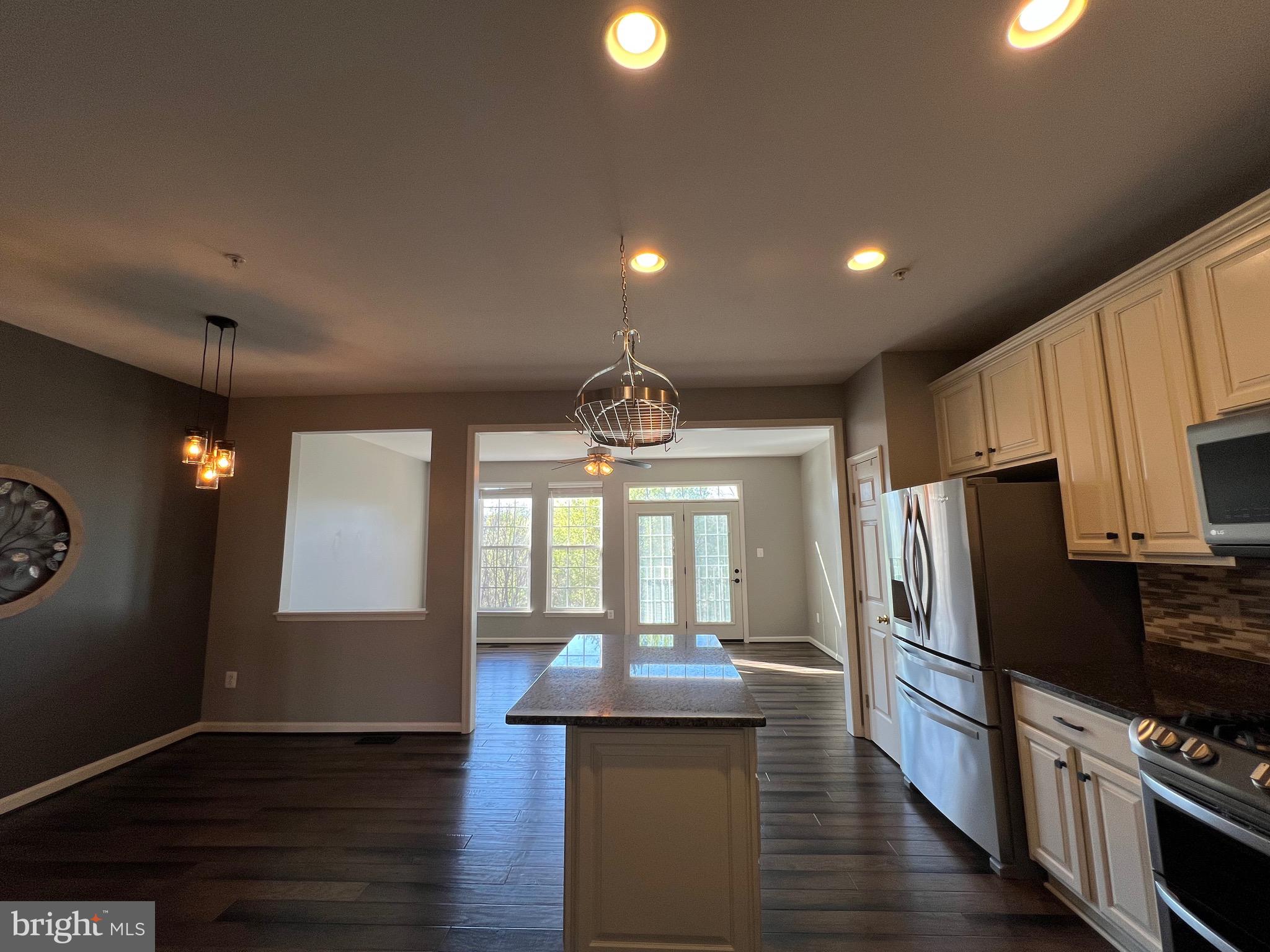 GALYN MANOR - Residential