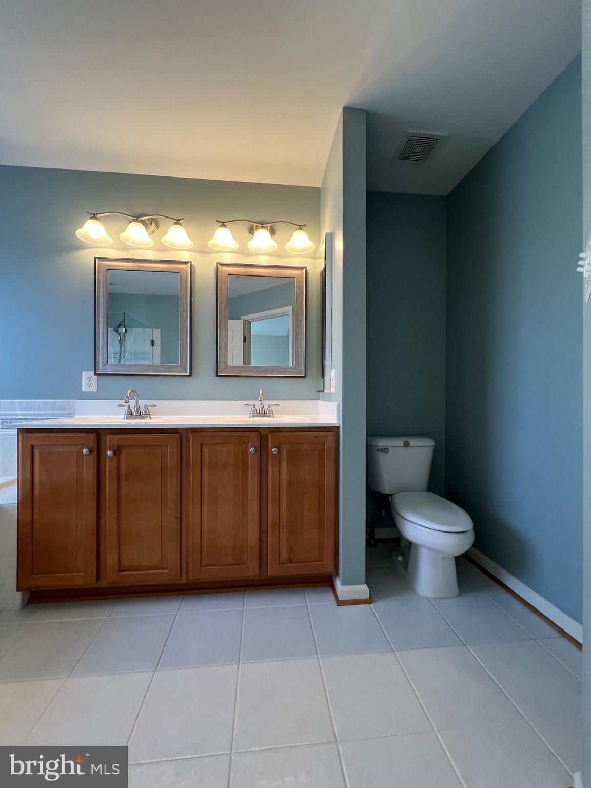 GALYN MANOR - Residential