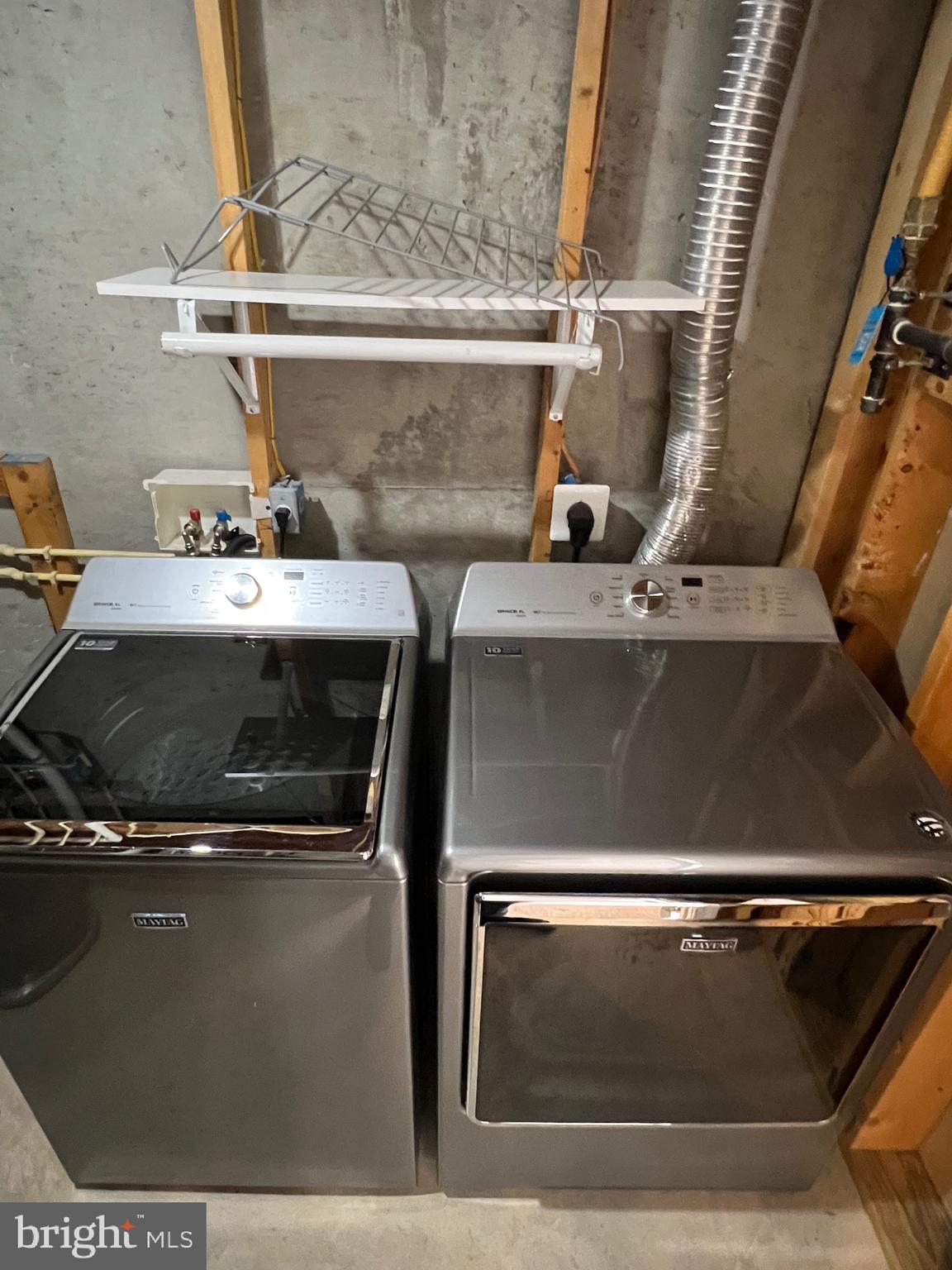 GALYN MANOR - Residential