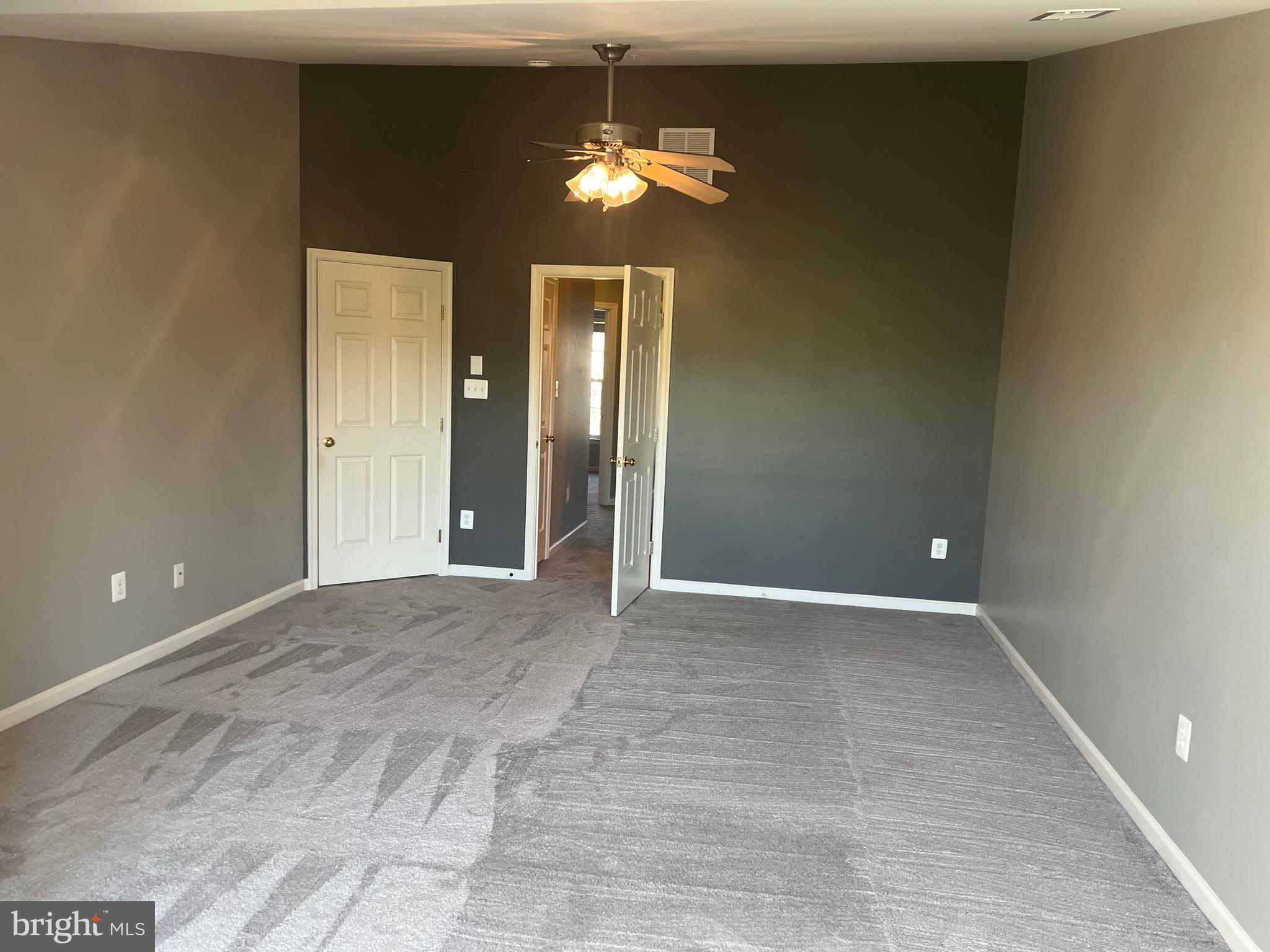 GALYN MANOR - Residential