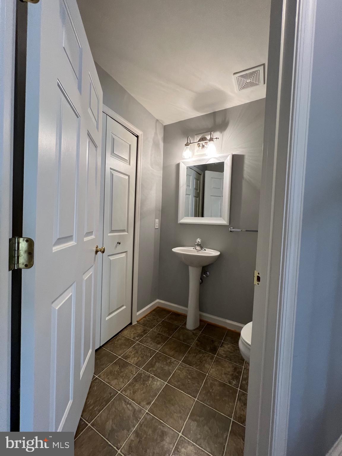 GALYN MANOR - Residential