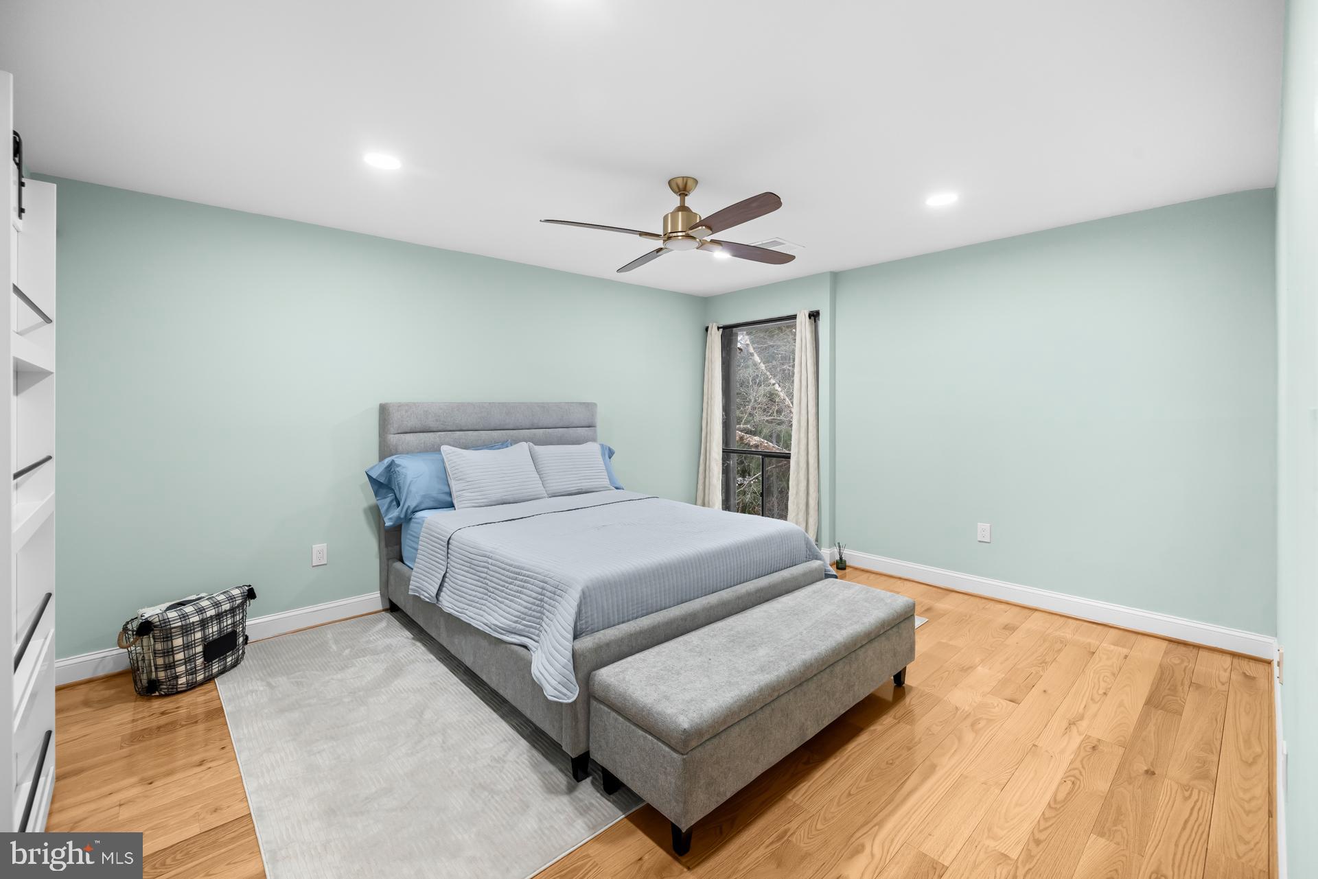 AMERICANA FINMARK - Residential