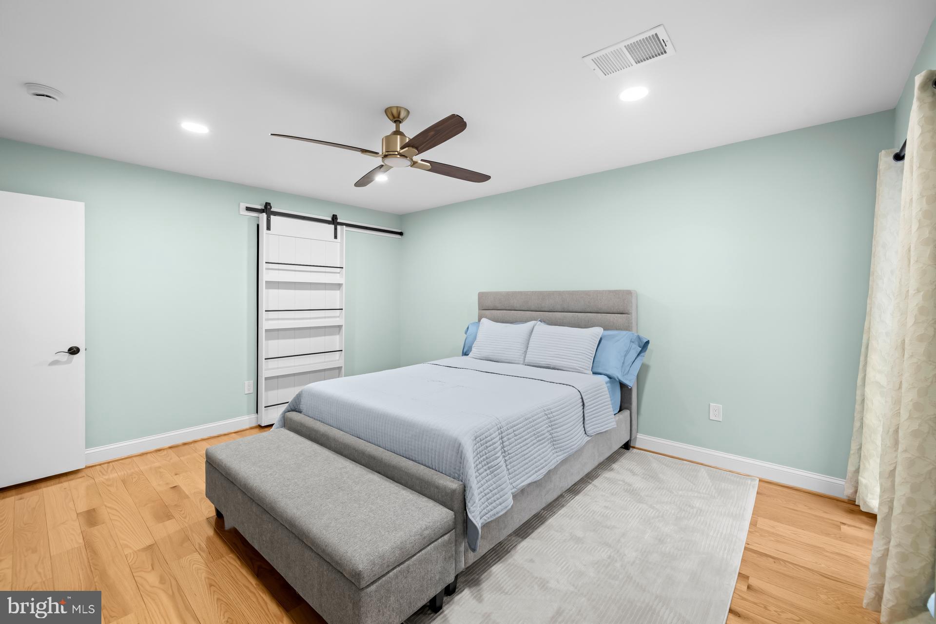AMERICANA FINMARK - Residential