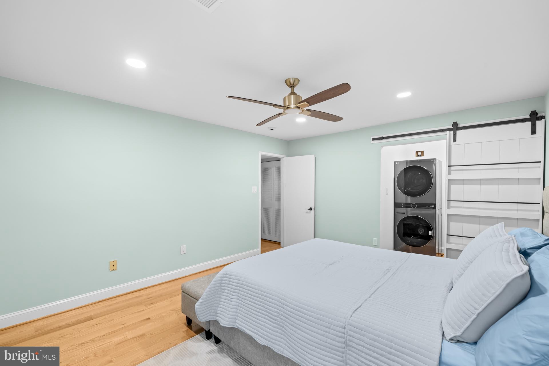 AMERICANA FINMARK - Residential