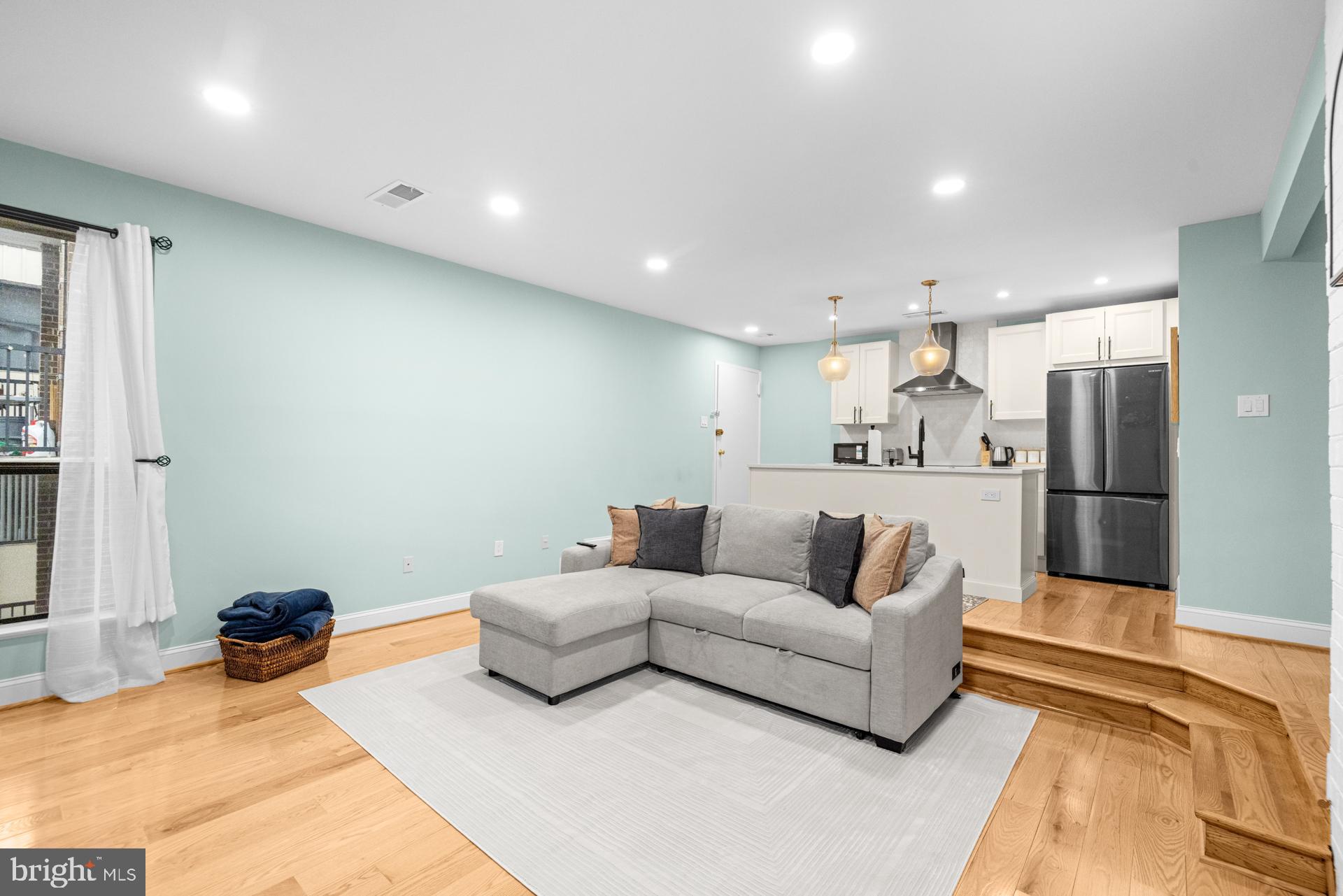 9820 GEORGIA AVENUE 21-302