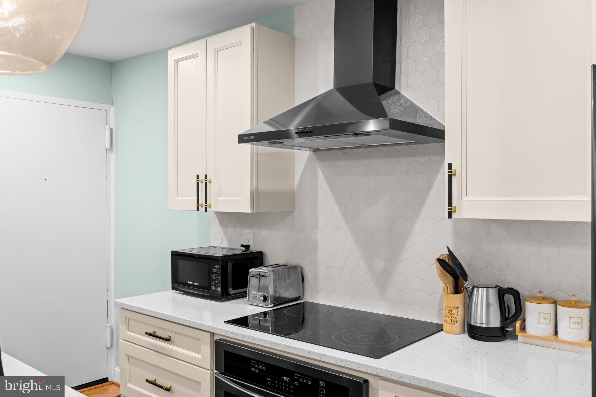 AMERICANA FINMARK - Residential