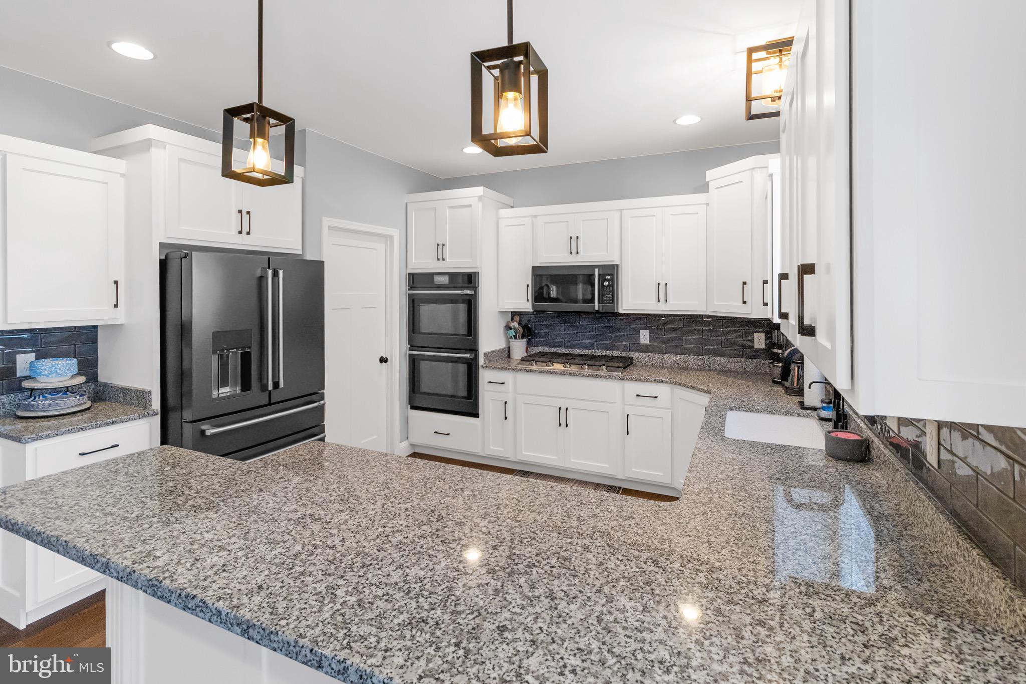 HERITAGE ESTATES WEST - Residential