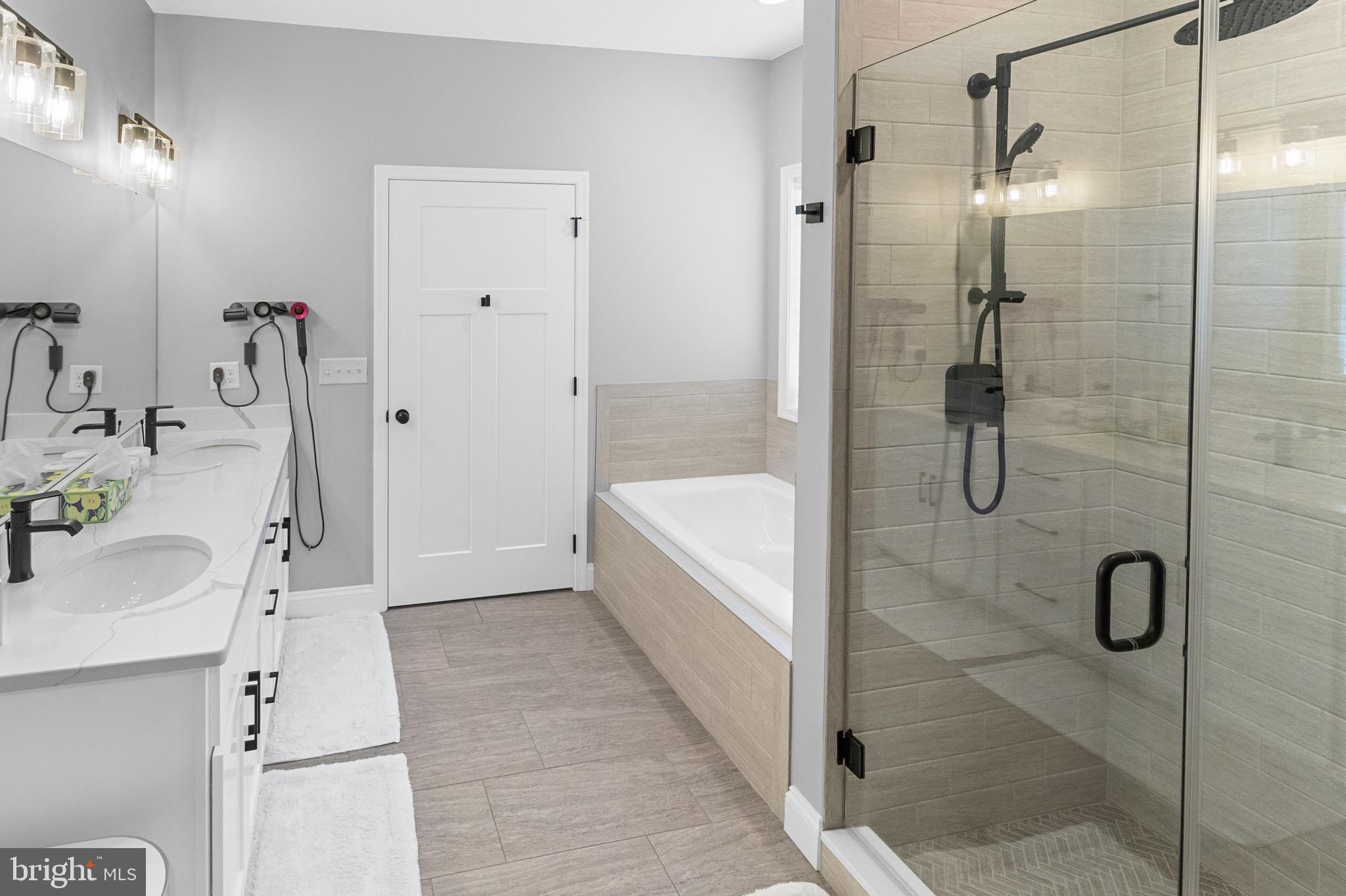 HERITAGE ESTATES WEST - Residential