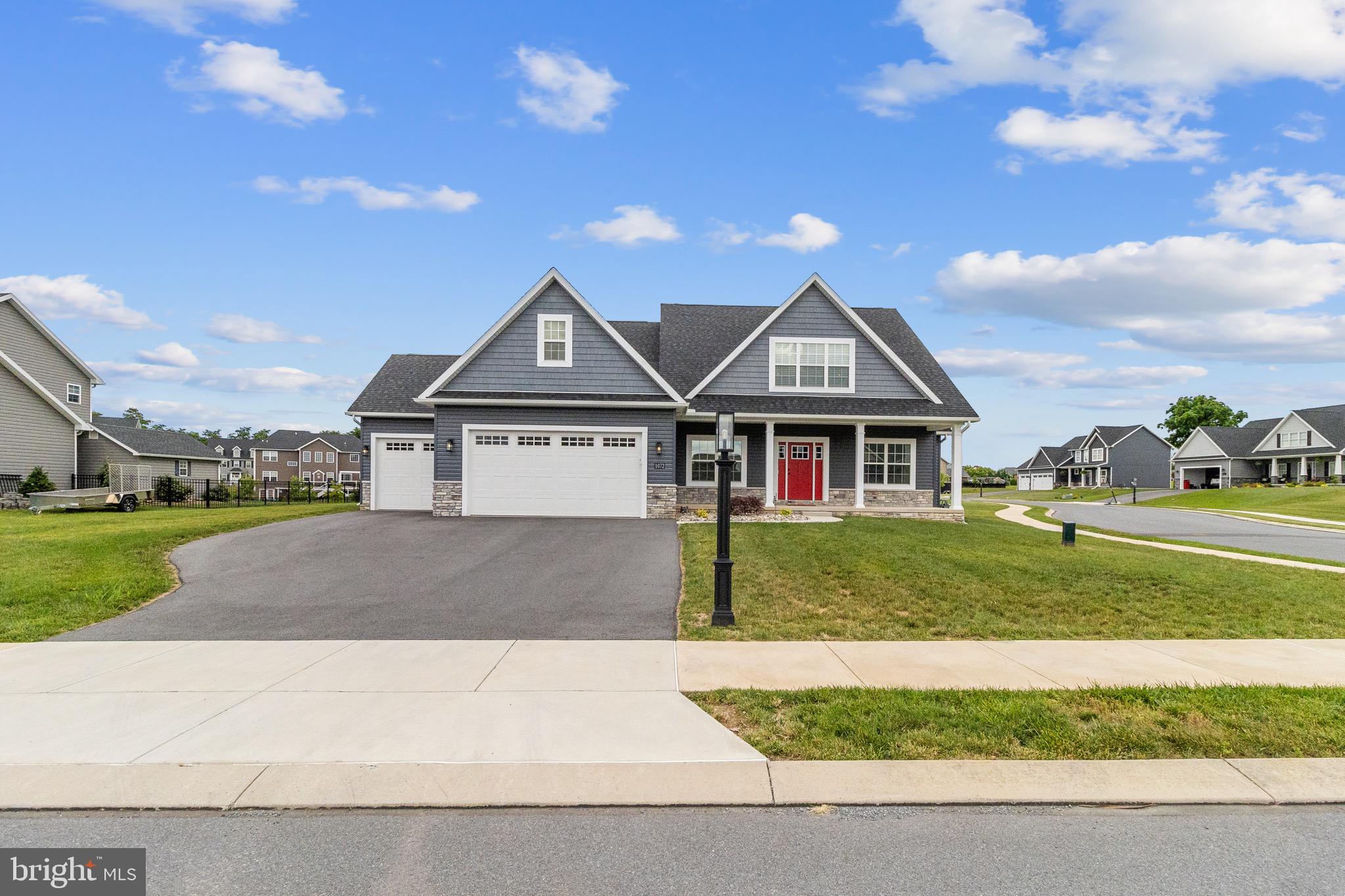 HERITAGE ESTATES WEST - Residential