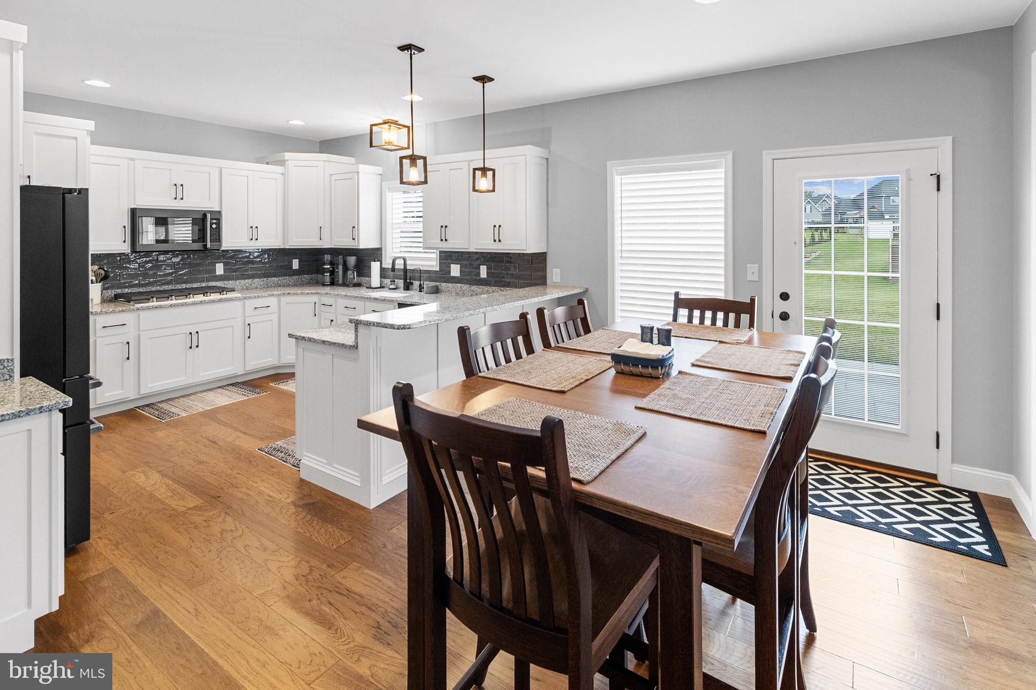 HERITAGE ESTATES WEST - Residential