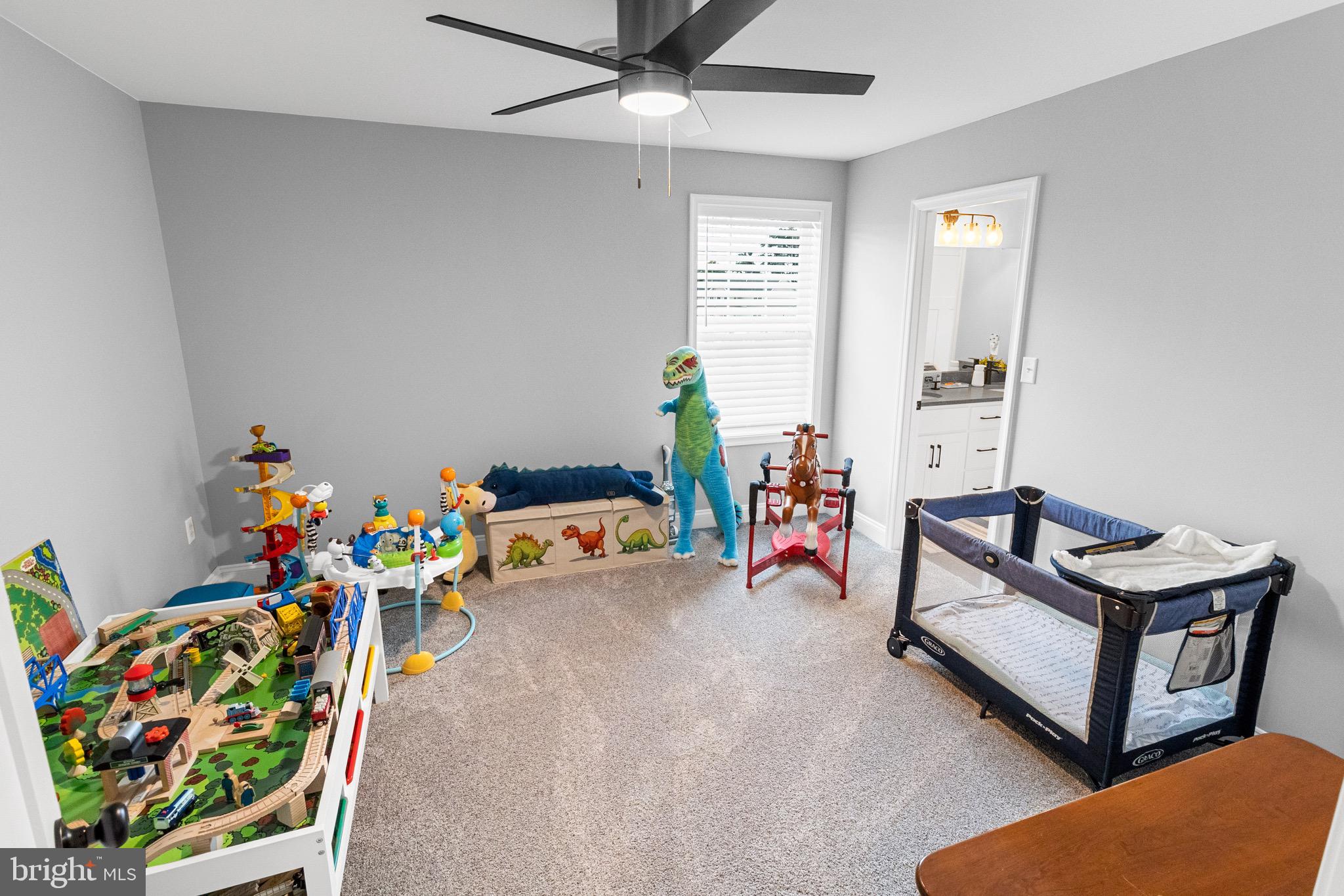 HERITAGE ESTATES WEST - Residential