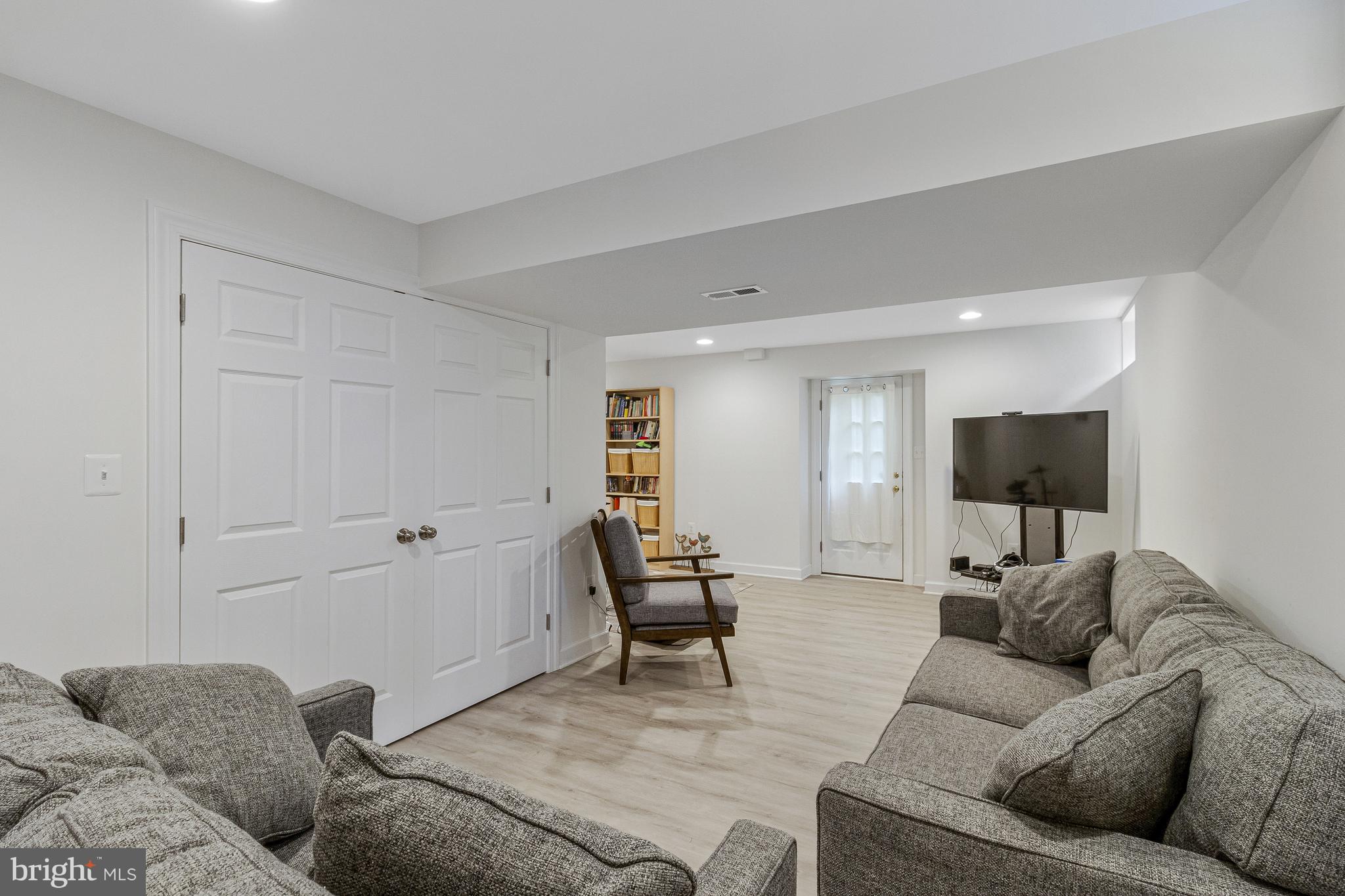 KINGSVIEW RIDGE - Residential