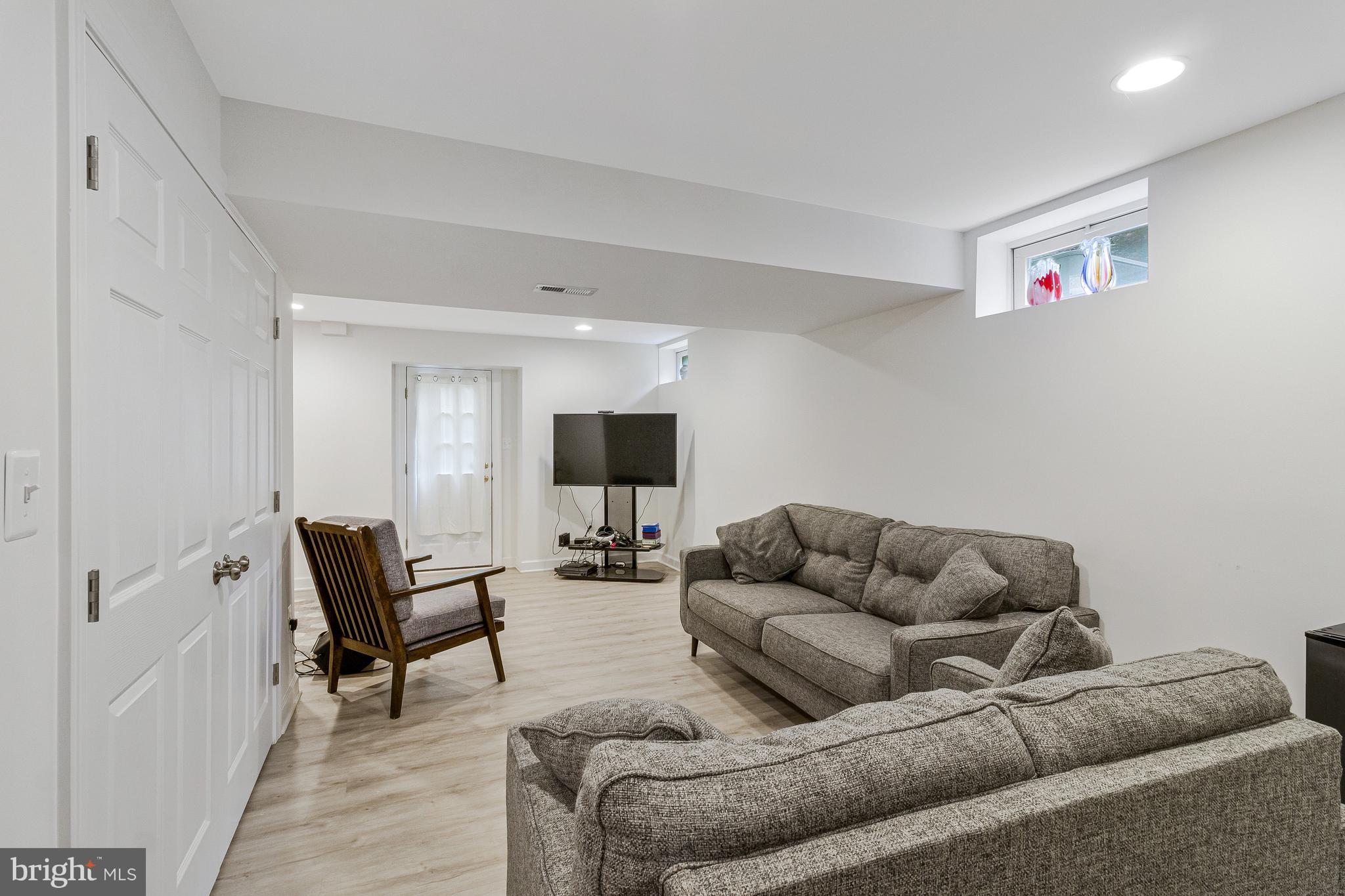 KINGSVIEW RIDGE - Residential