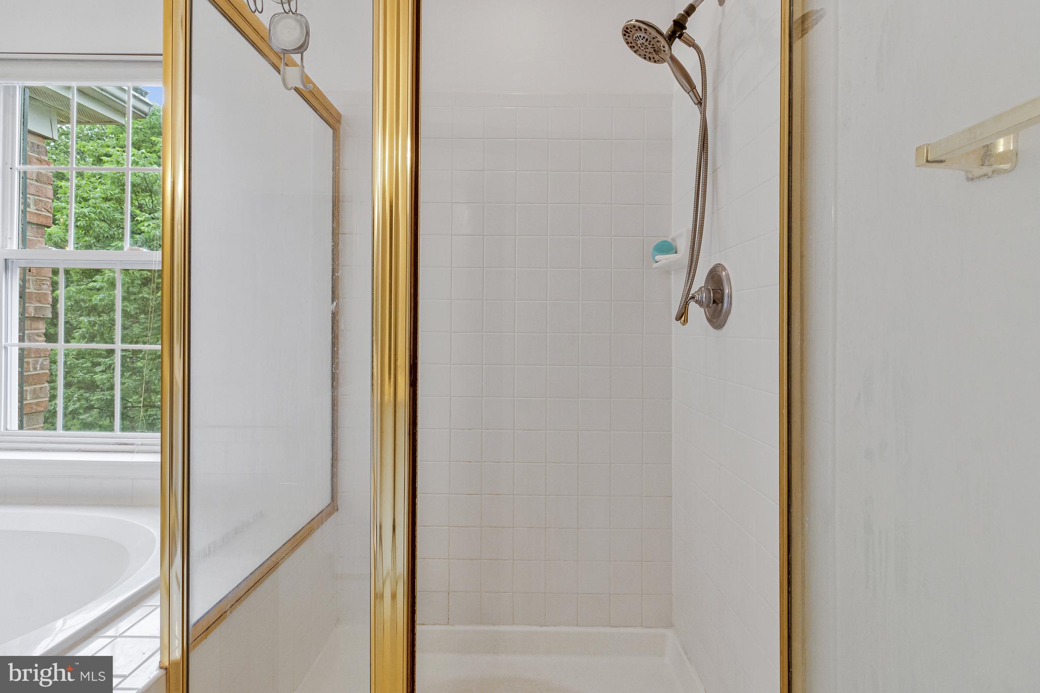 KINGSVIEW RIDGE - Residential