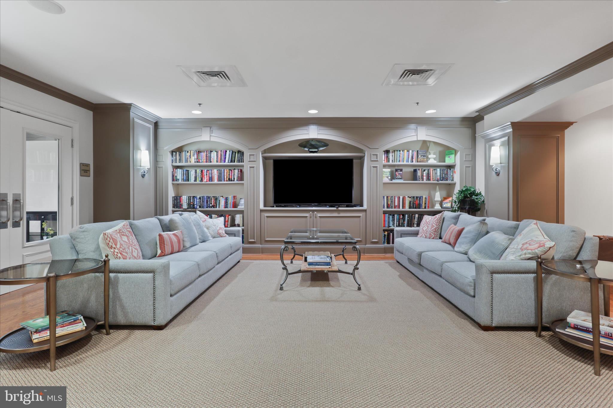 PALLADIUM AT MCLEAN - Residential