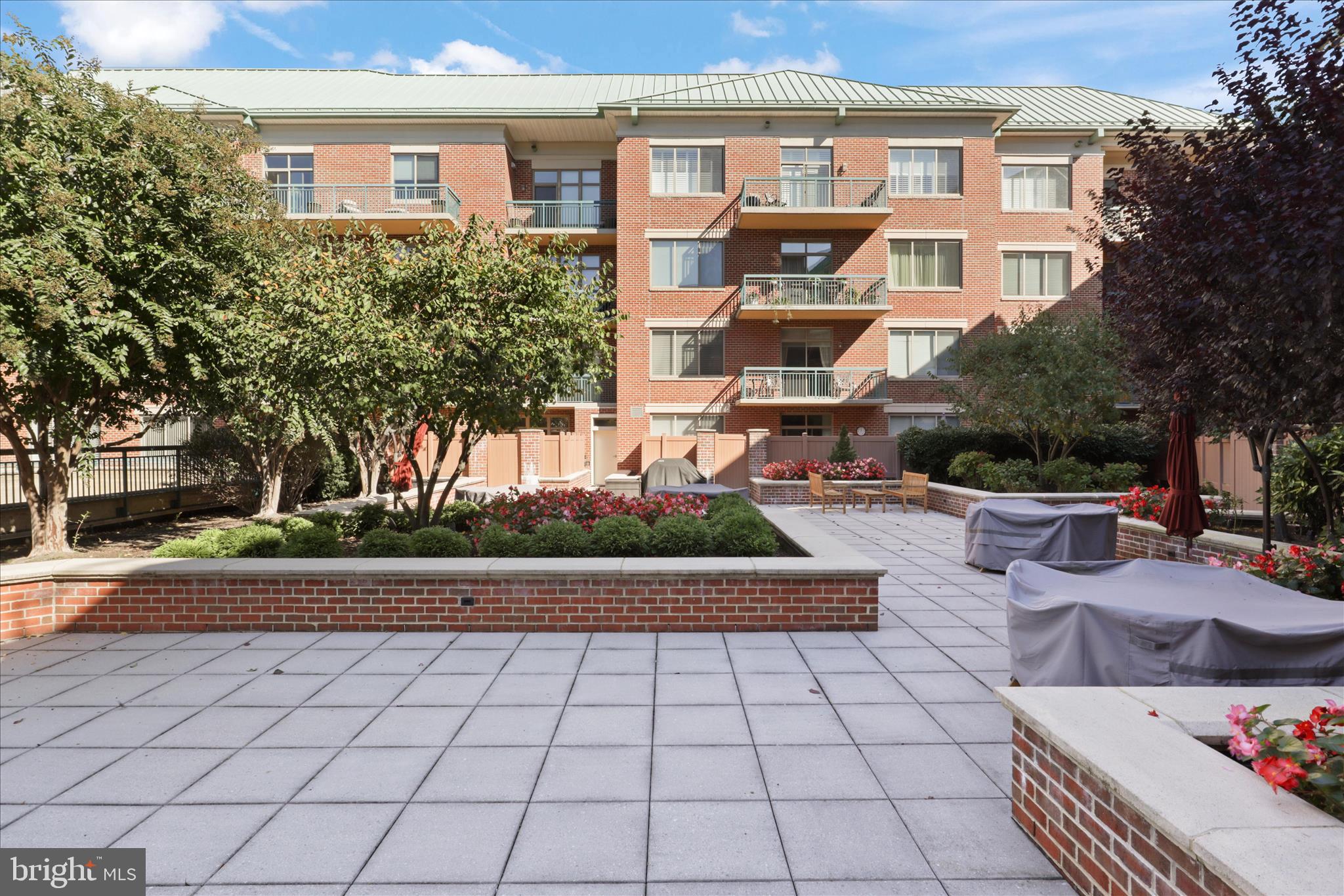 PALLADIUM AT MCLEAN - Residential