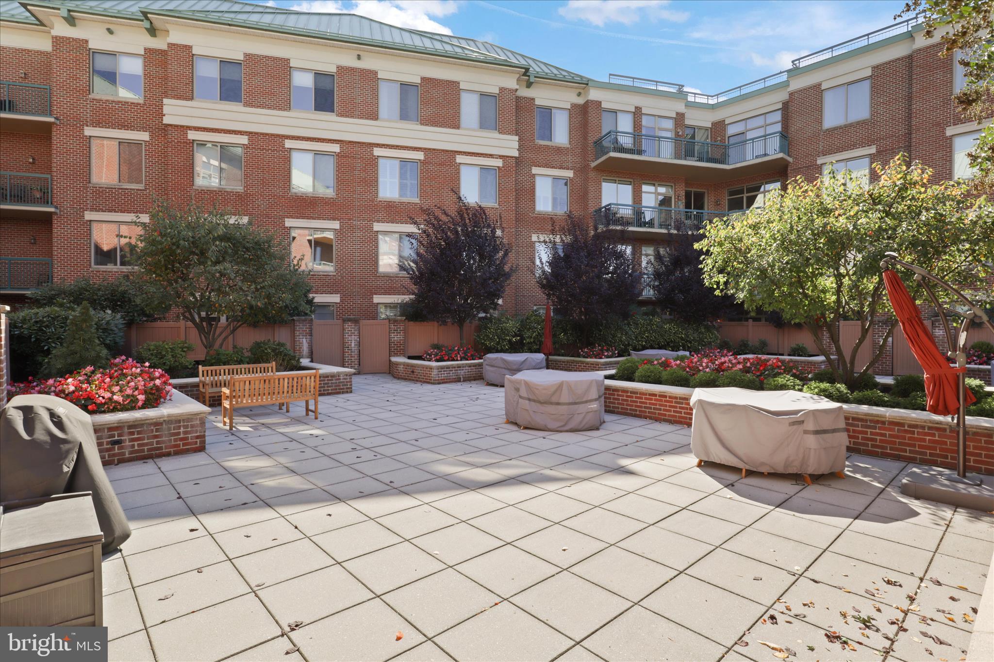 PALLADIUM AT MCLEAN - Residential