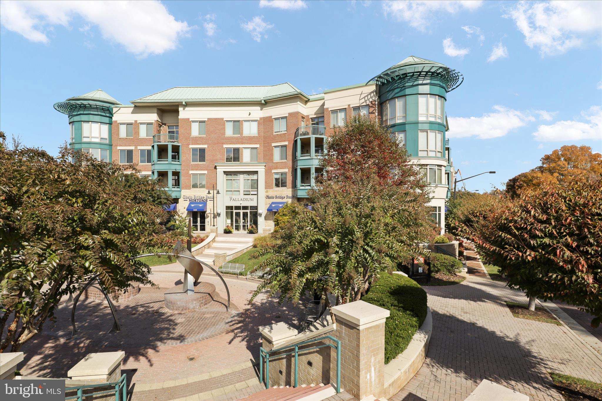 PALLADIUM AT MCLEAN - Residential