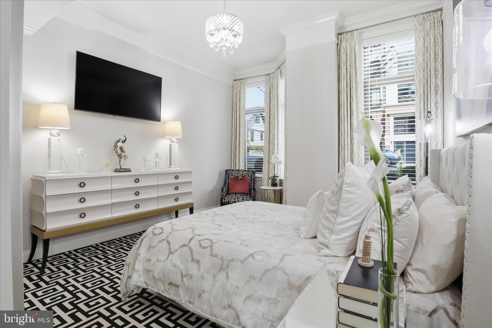 PALLADIUM AT MCLEAN - Residential