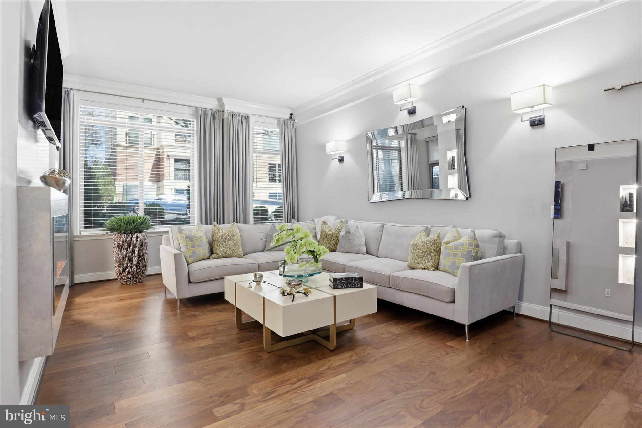 PALLADIUM AT MCLEAN - Residential