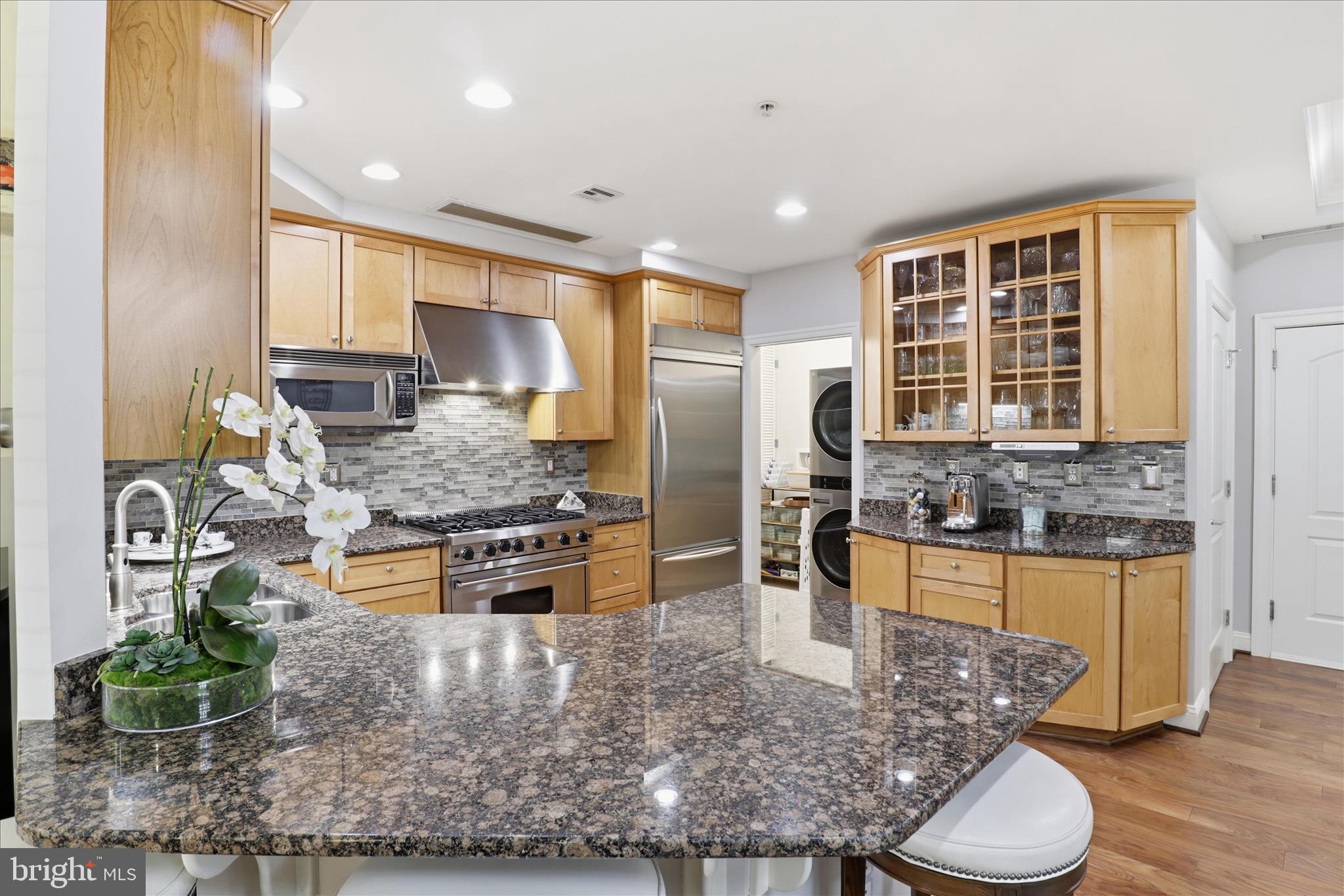 PALLADIUM AT MCLEAN - Residential