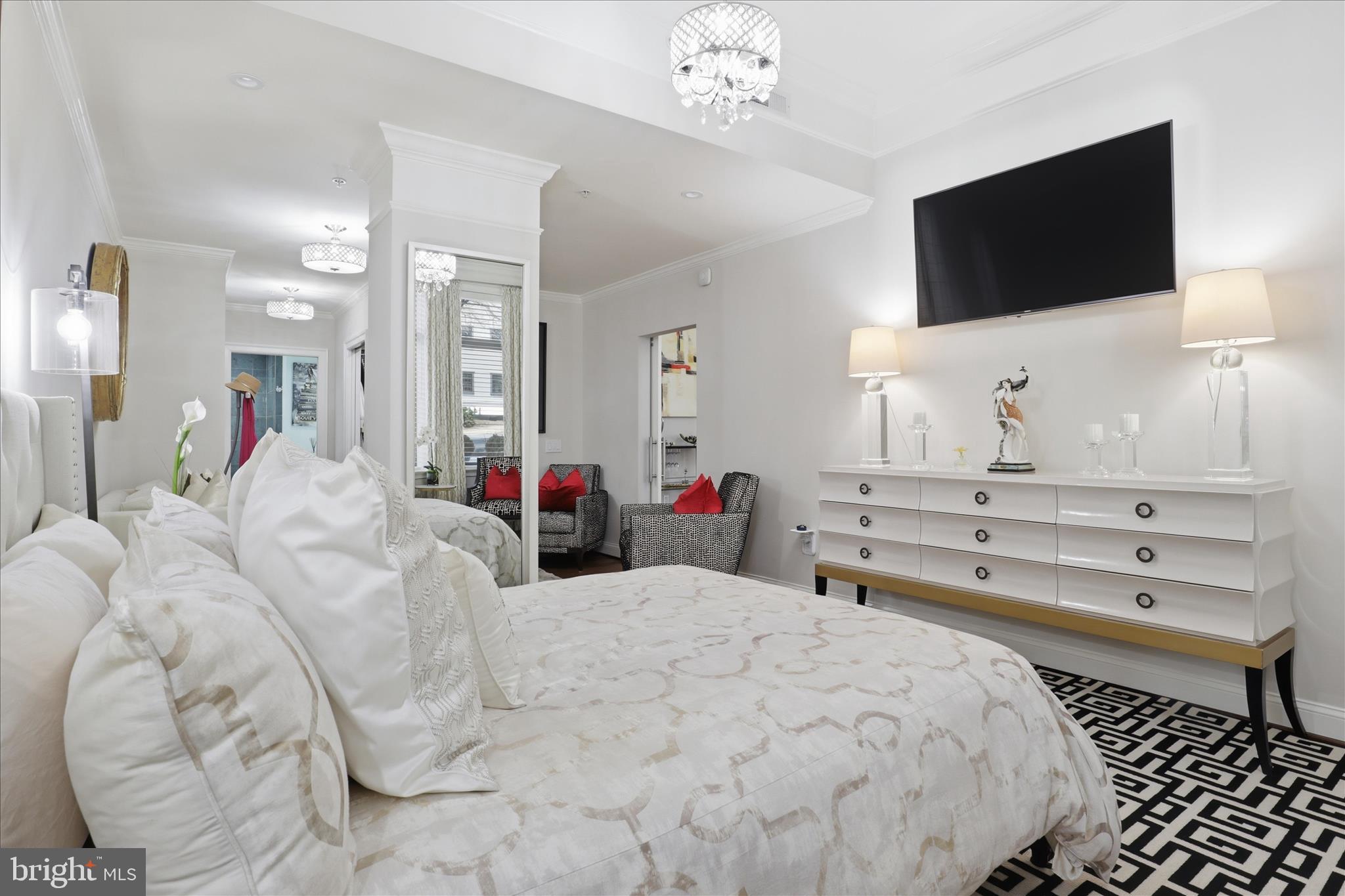 PALLADIUM AT MCLEAN - Residential