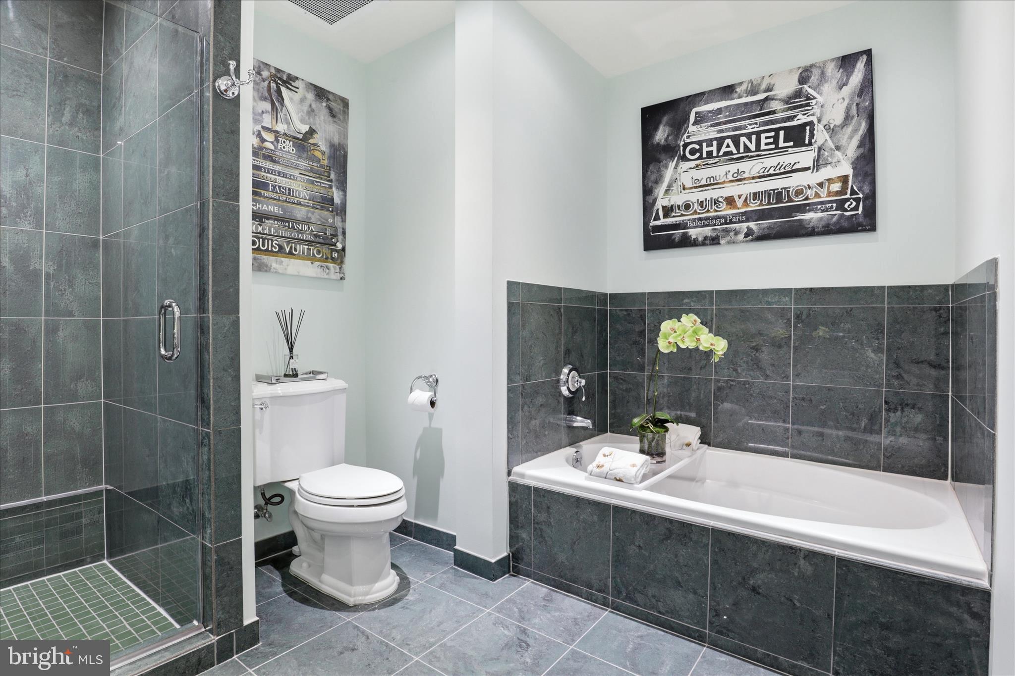 PALLADIUM AT MCLEAN - Residential