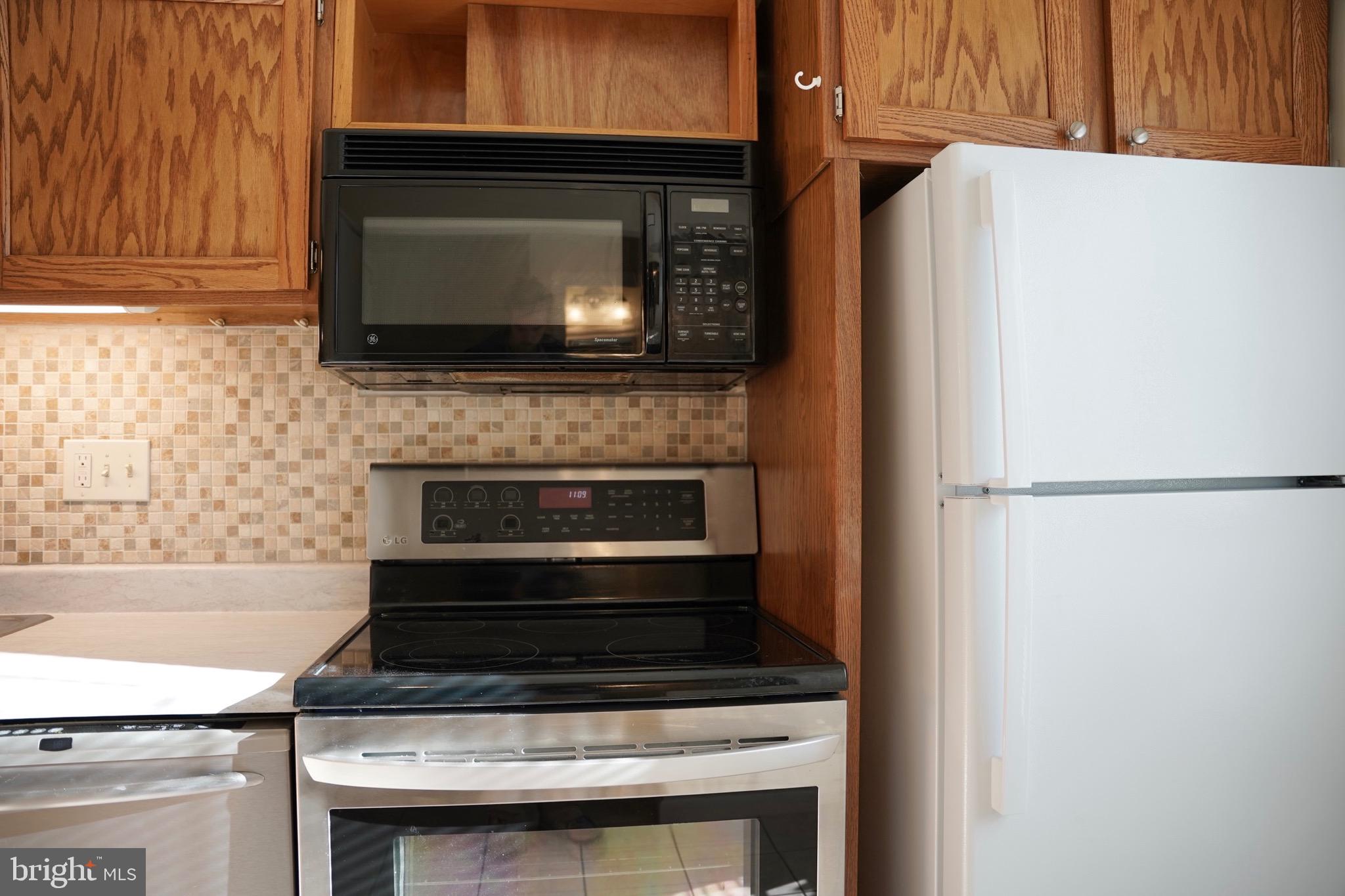 VILLAGE OF WILDE LAKE - Residential Lease