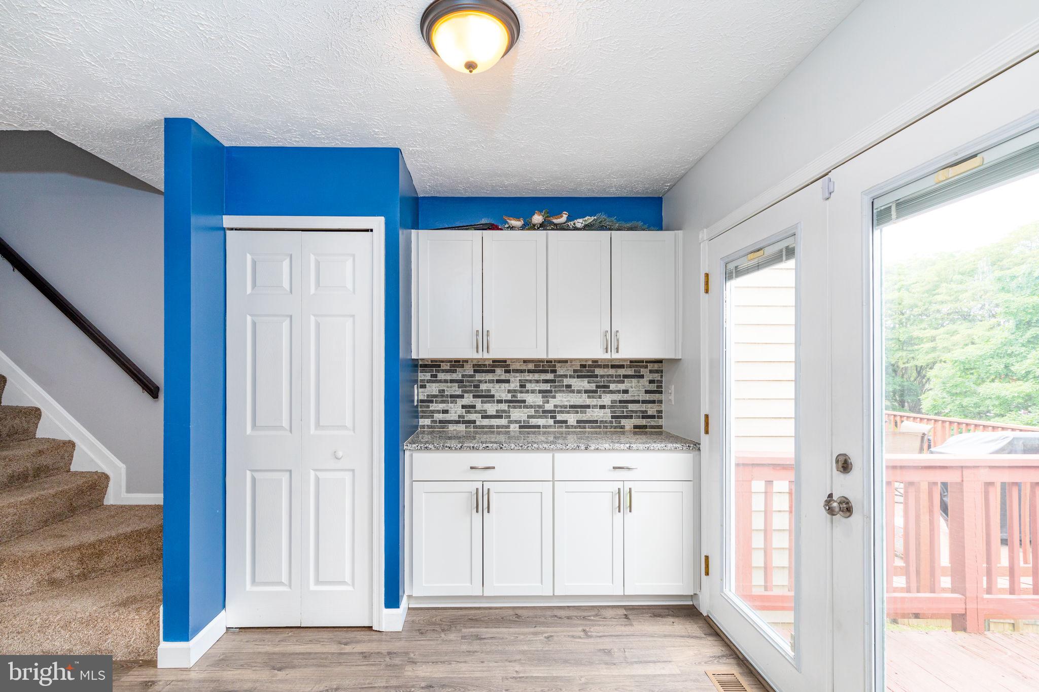 CONSTANT FRIENDSHIP - Residential