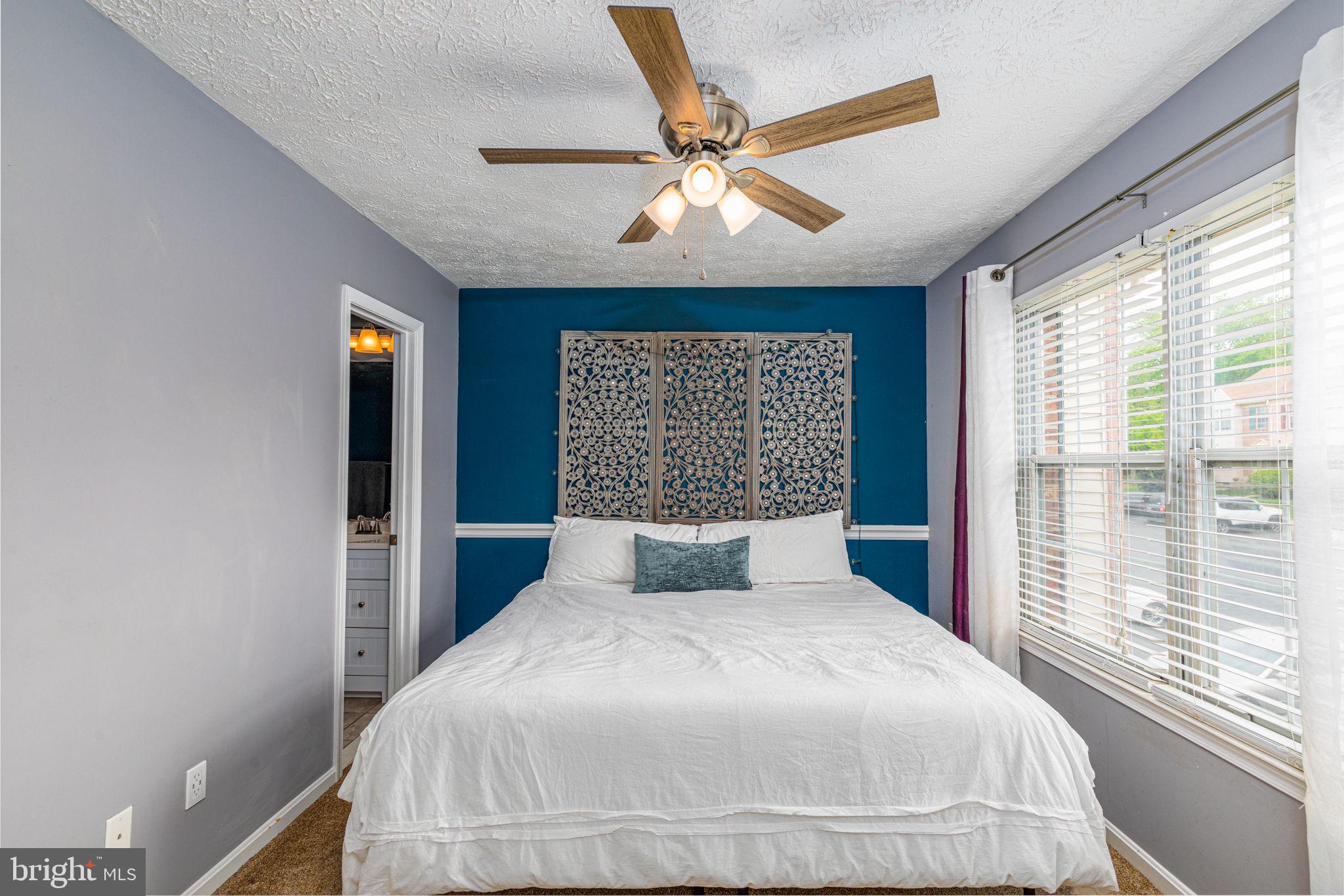 CONSTANT FRIENDSHIP - Residential