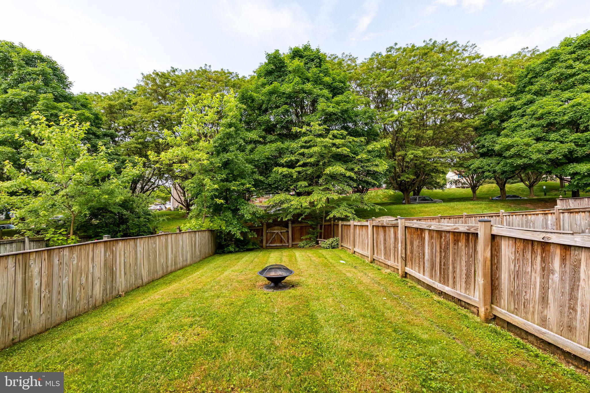 CONSTANT FRIENDSHIP - Residential