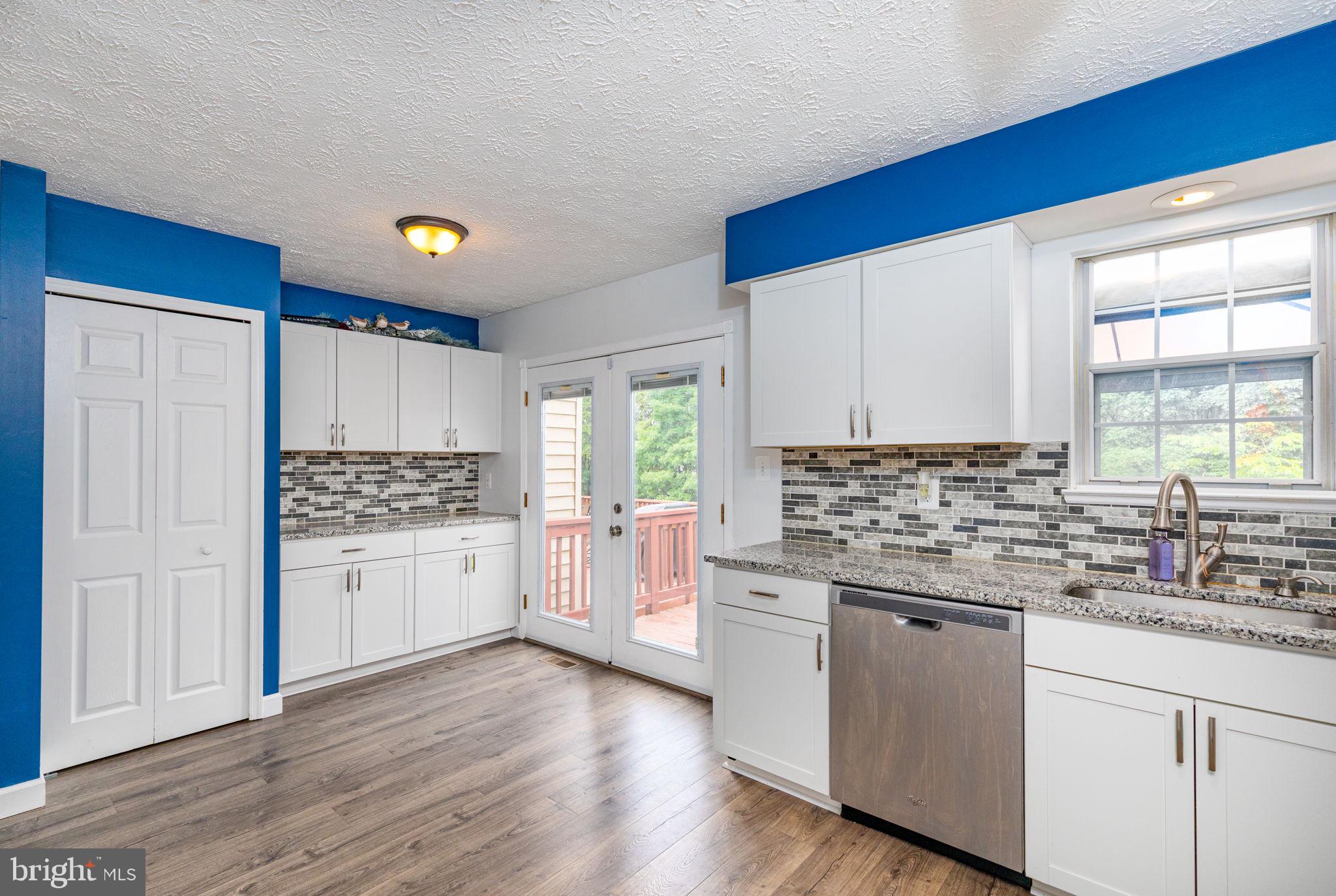 CONSTANT FRIENDSHIP - Residential