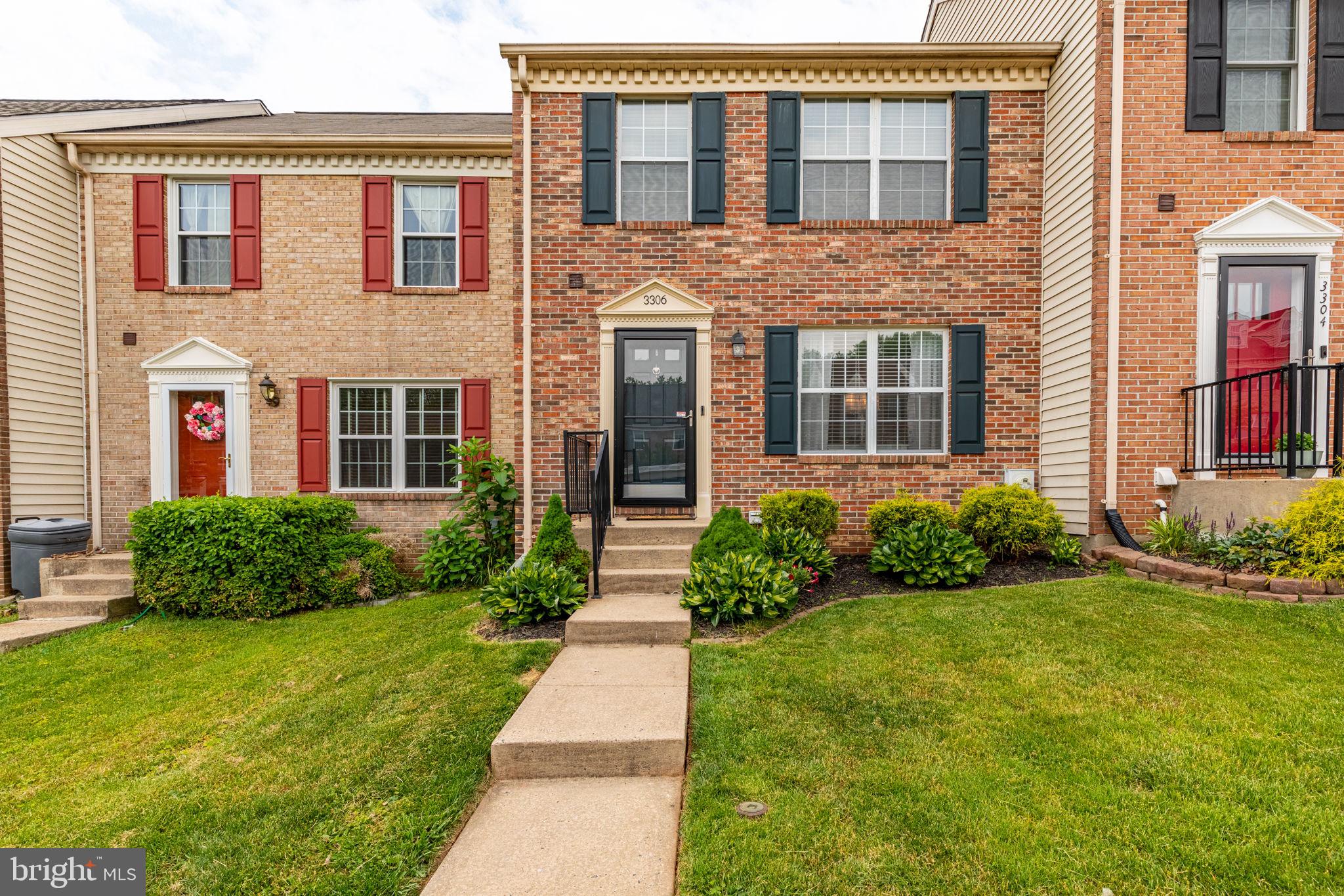 CONSTANT FRIENDSHIP - Residential