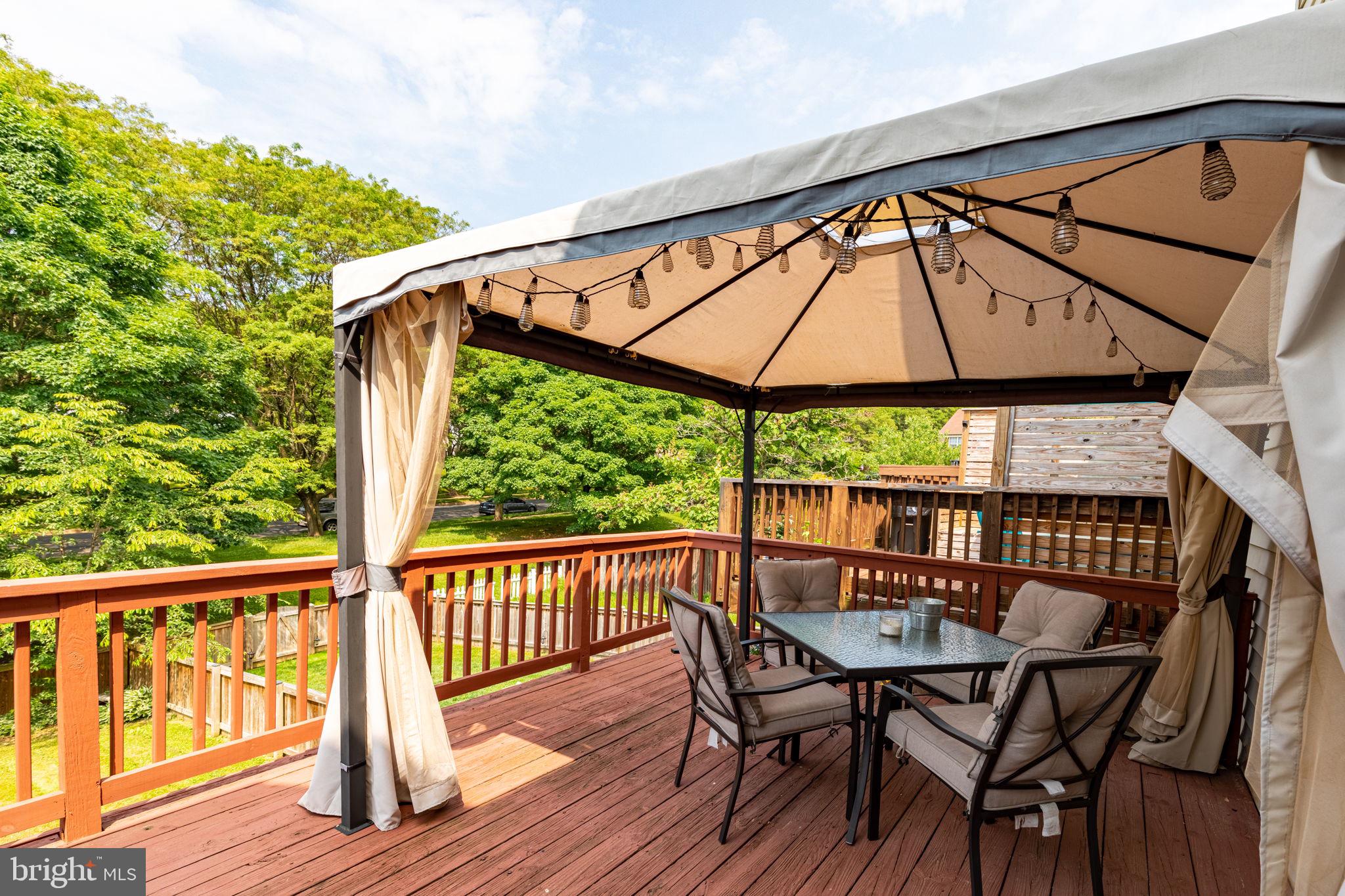 CONSTANT FRIENDSHIP - Residential