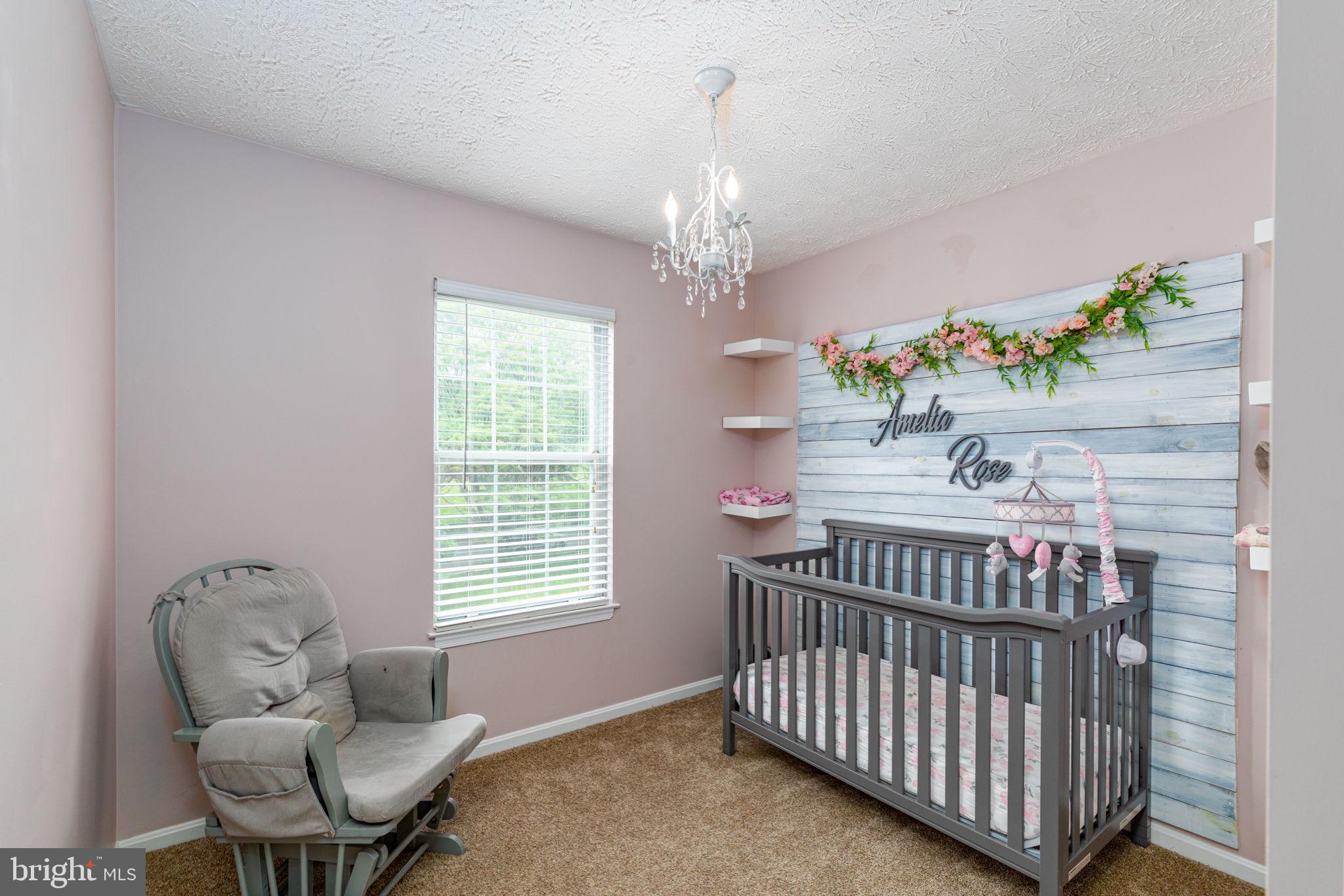 CONSTANT FRIENDSHIP - Residential